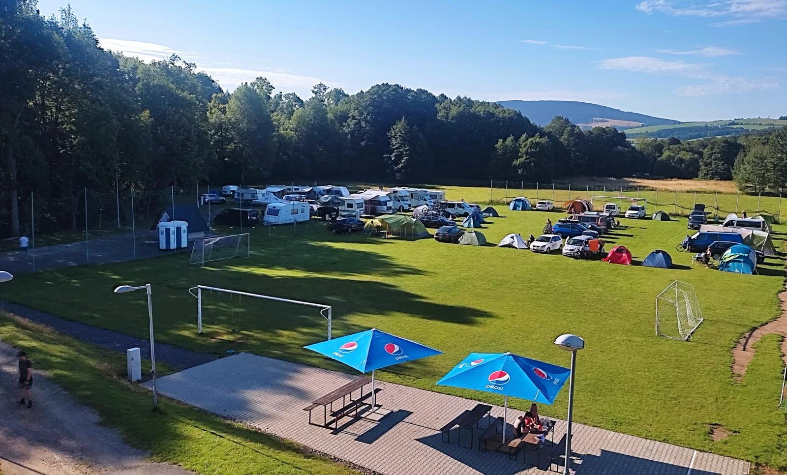 Sportovní areál DM - tenisové kurty foto 4