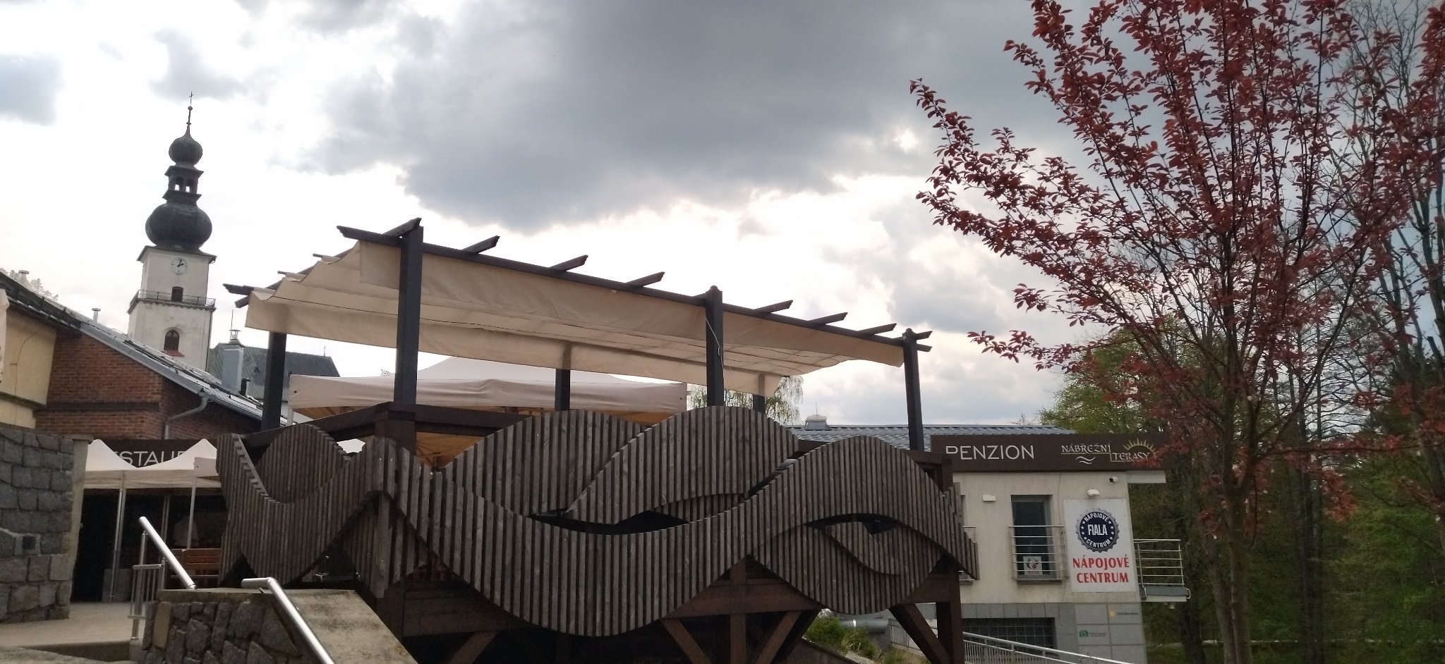 Nábřežní terasy foto 3