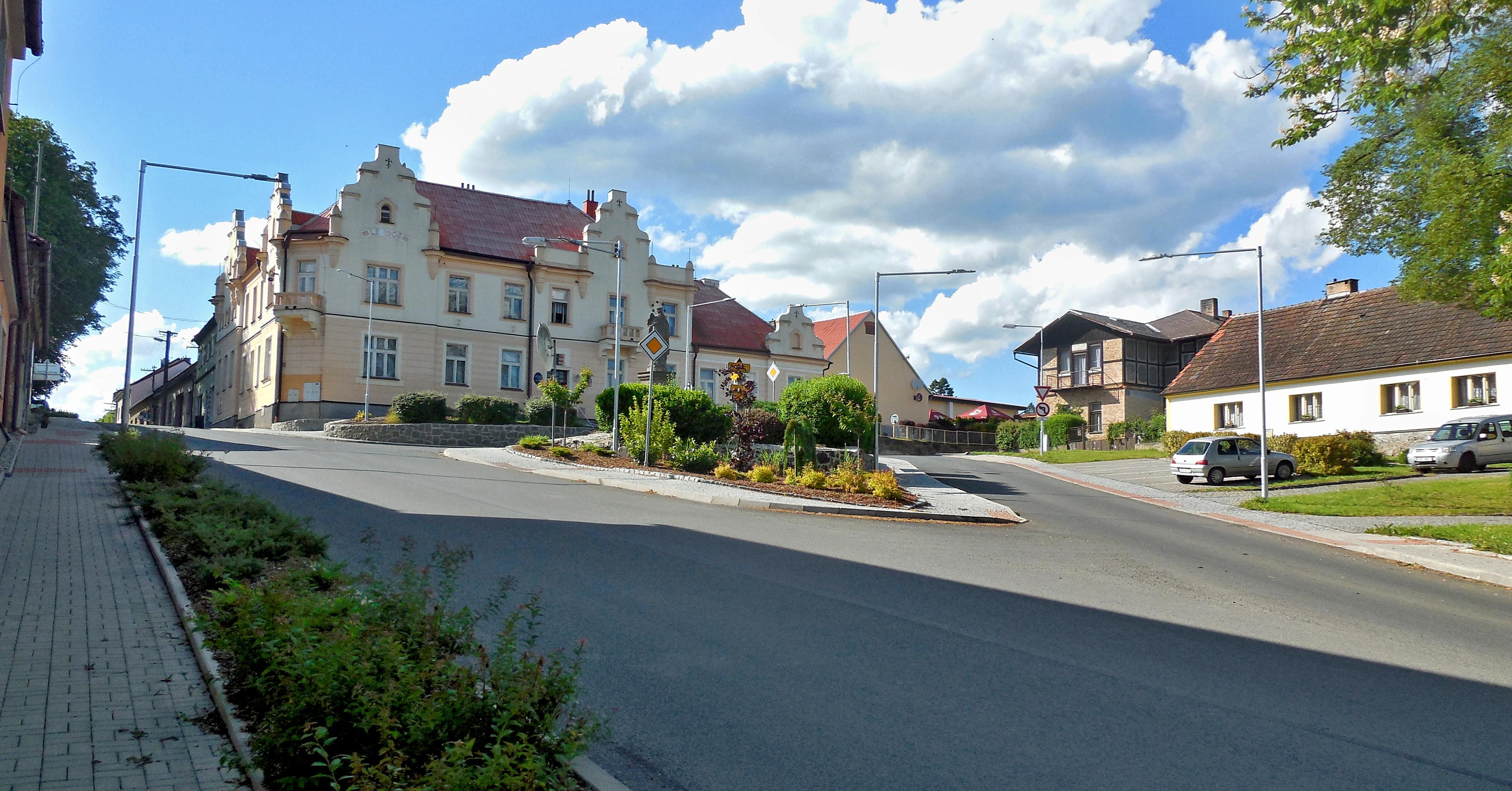 Měčín - městský úřad foto 6
