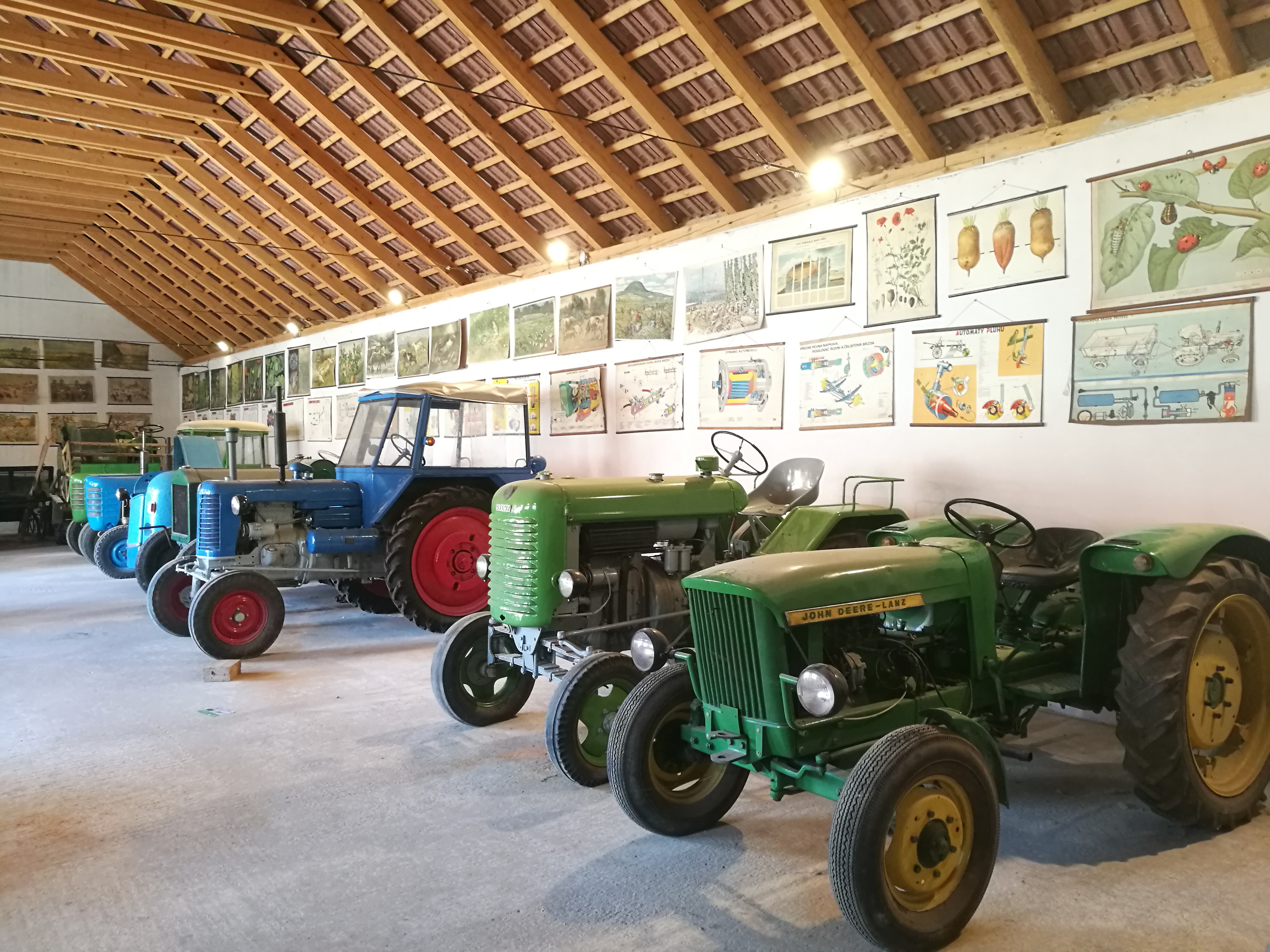 Muzeum traktorů a zemědělské techniky Chotouň foto 5