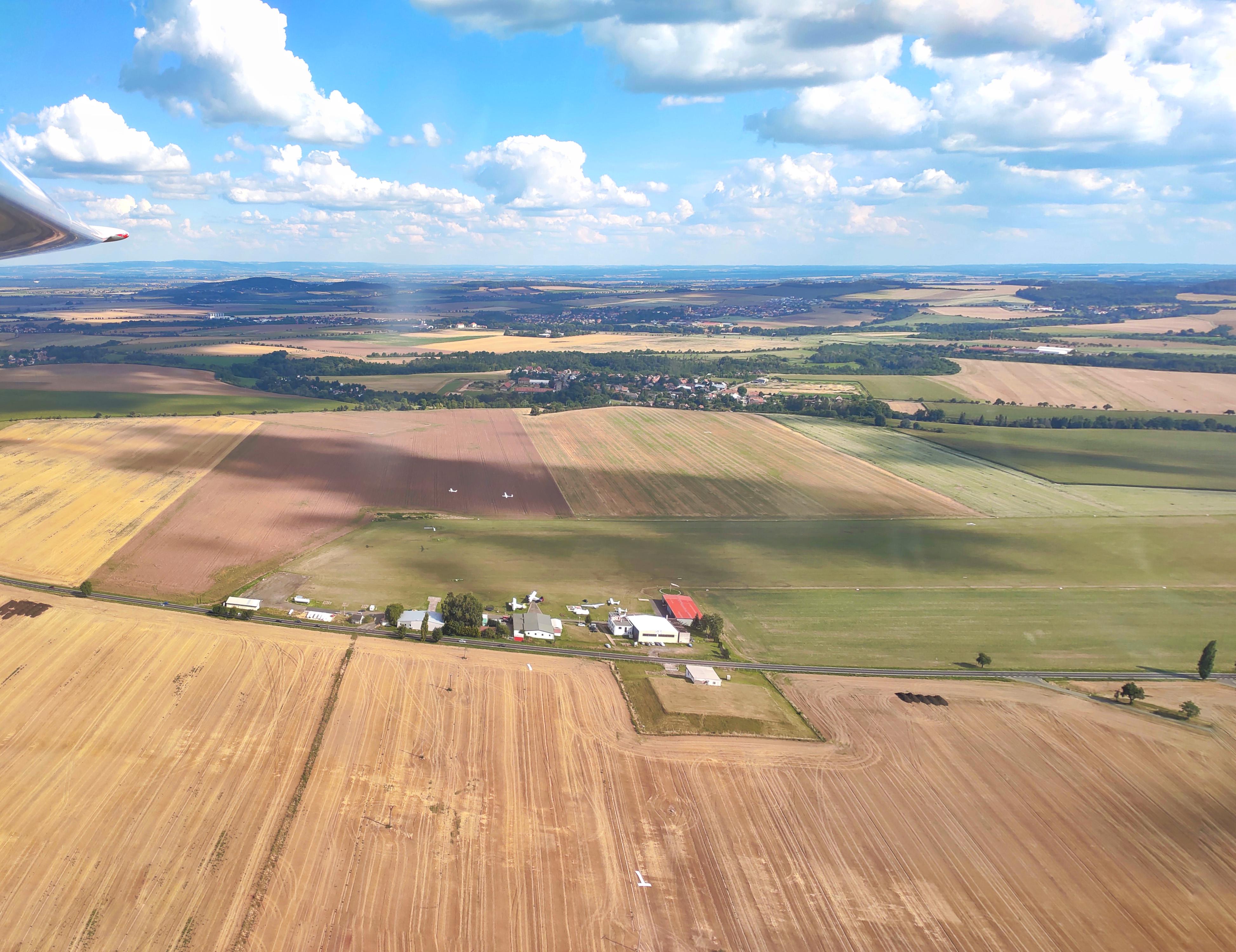 Aeroklub Kolín - letiště Kolín foto 4