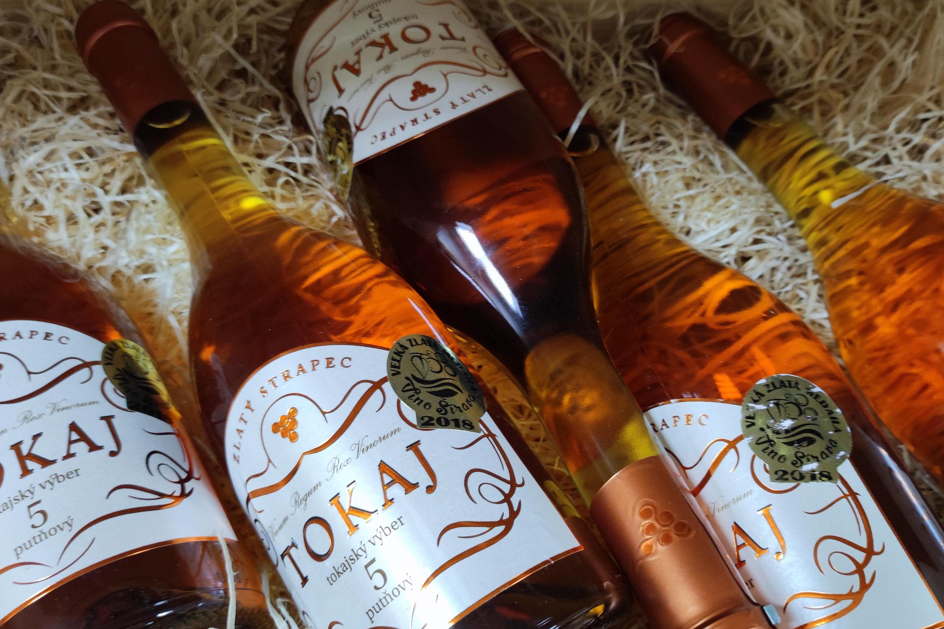 VINOTÉKA Tokajský hrozen