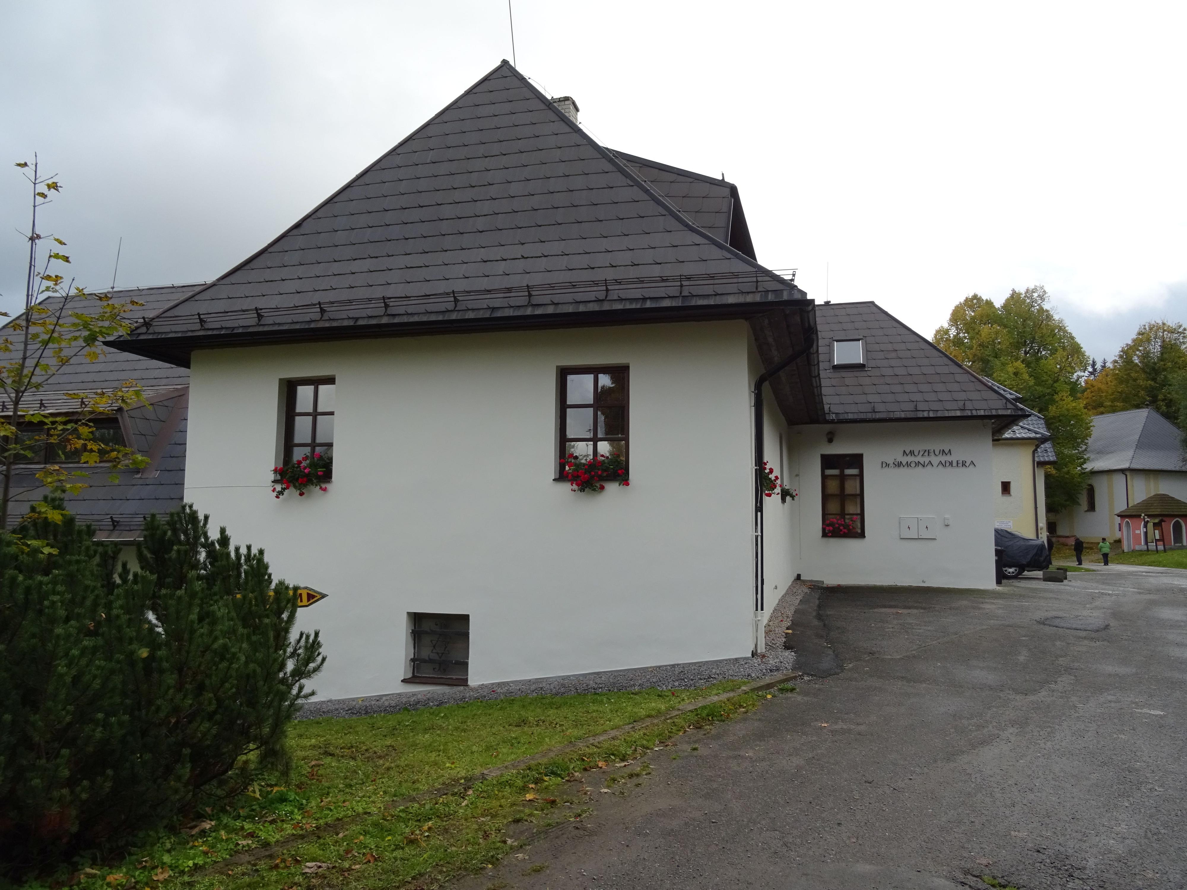 Muzeum Dr. Šimona Adlera foto 3