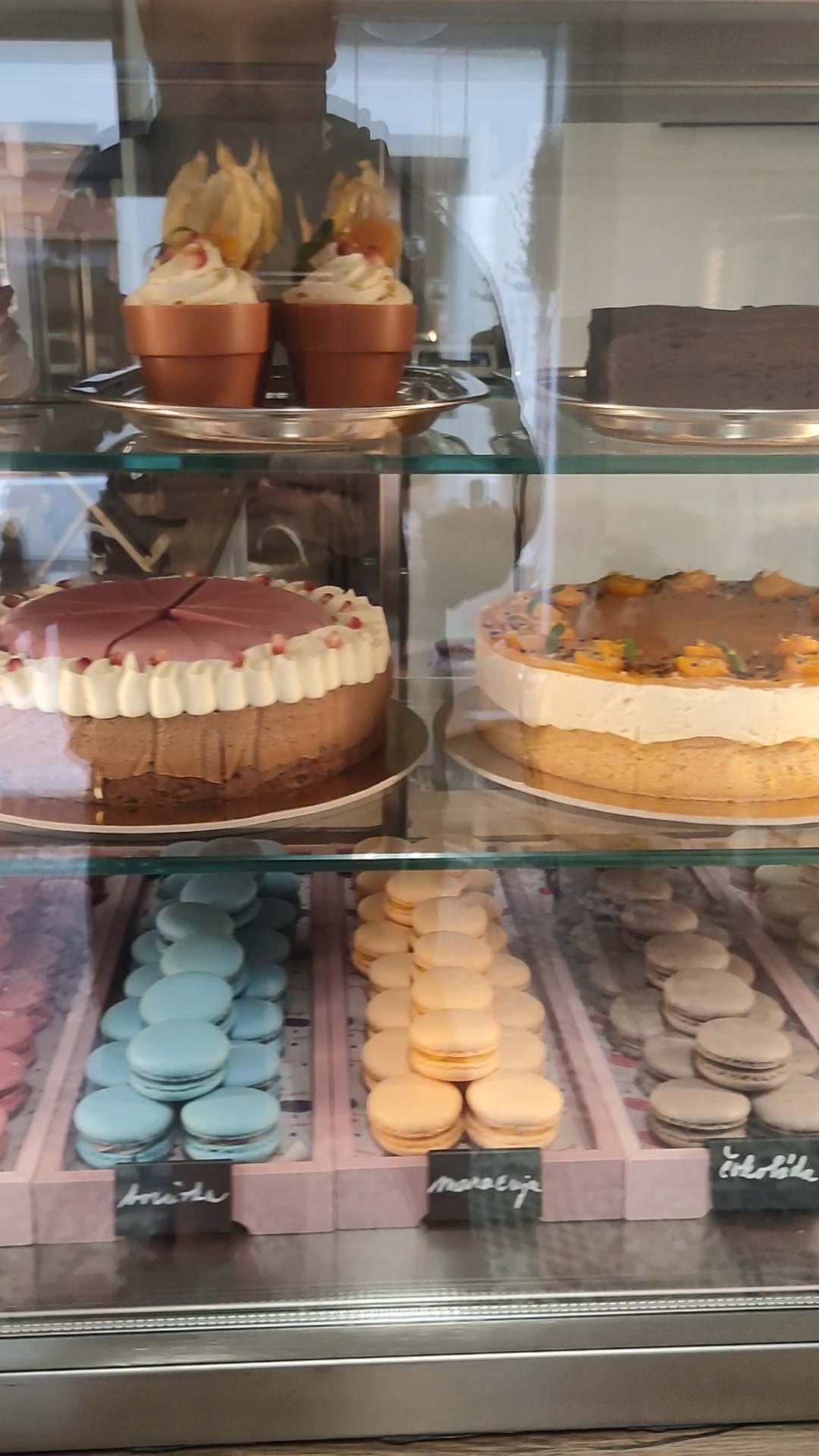 Cukrárna Deli-Kuli foto 2 (náhled videa)