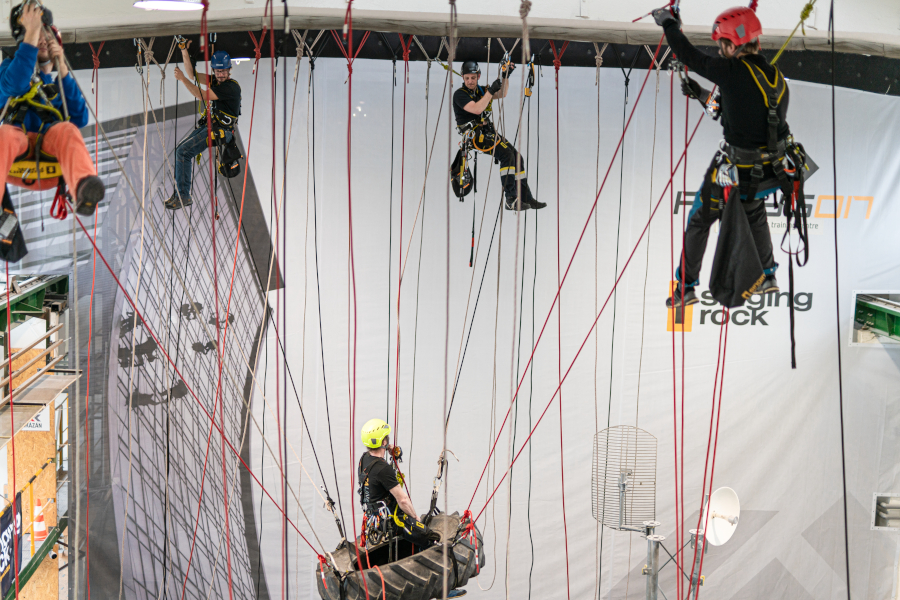 Školení pro práce ve výškách.