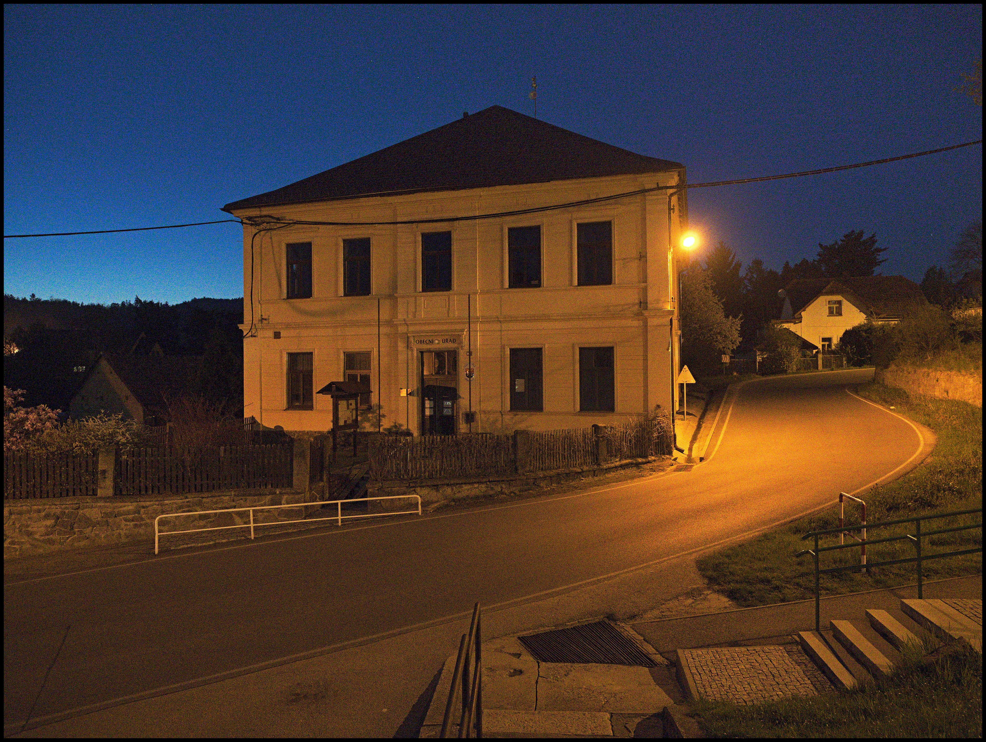 Krhanice - obecní úřad foto 5