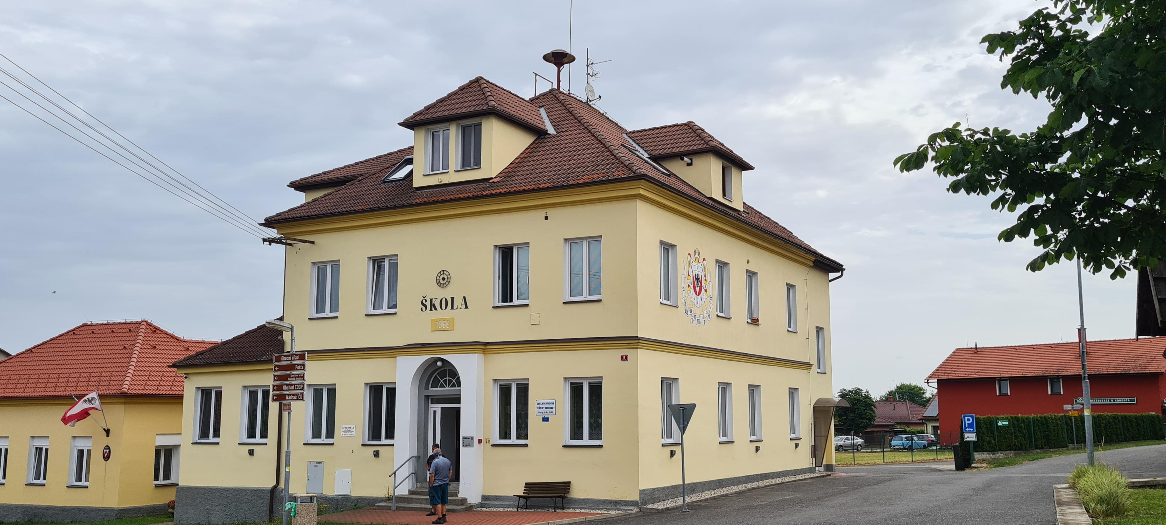 Obecní knihovna Vráž foto 2