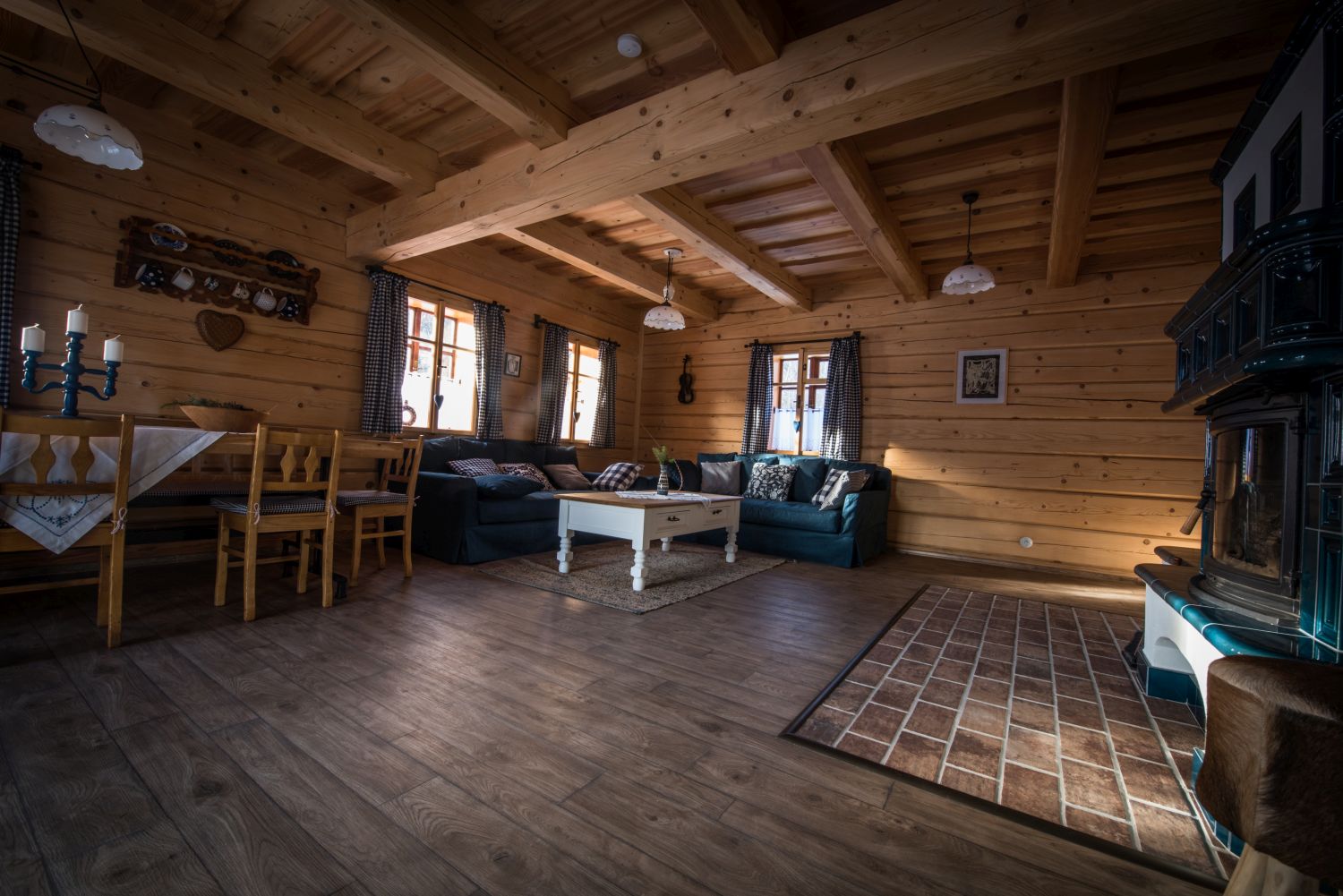 Roubenka u sjezdovky foto 2