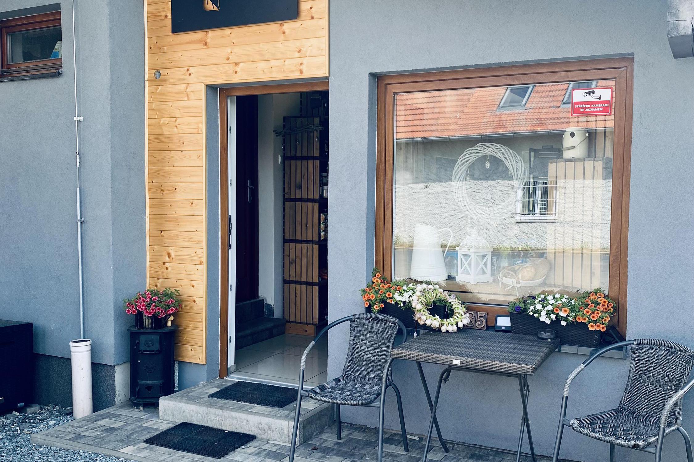 Koloniál u Máchala