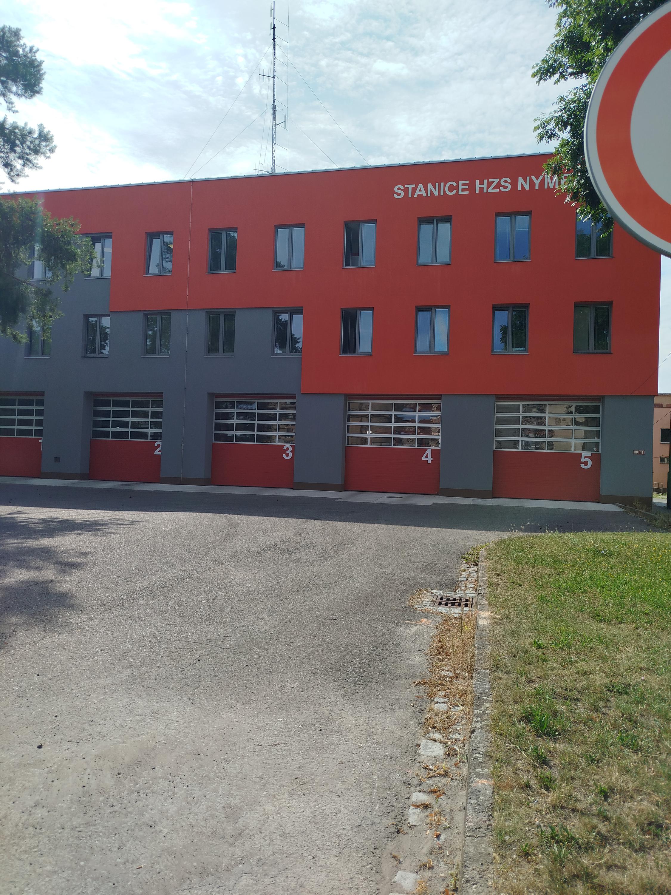 Hasičský záchranný sbor Středočeského kraje - Hasičská stanice Nymburk foto 2