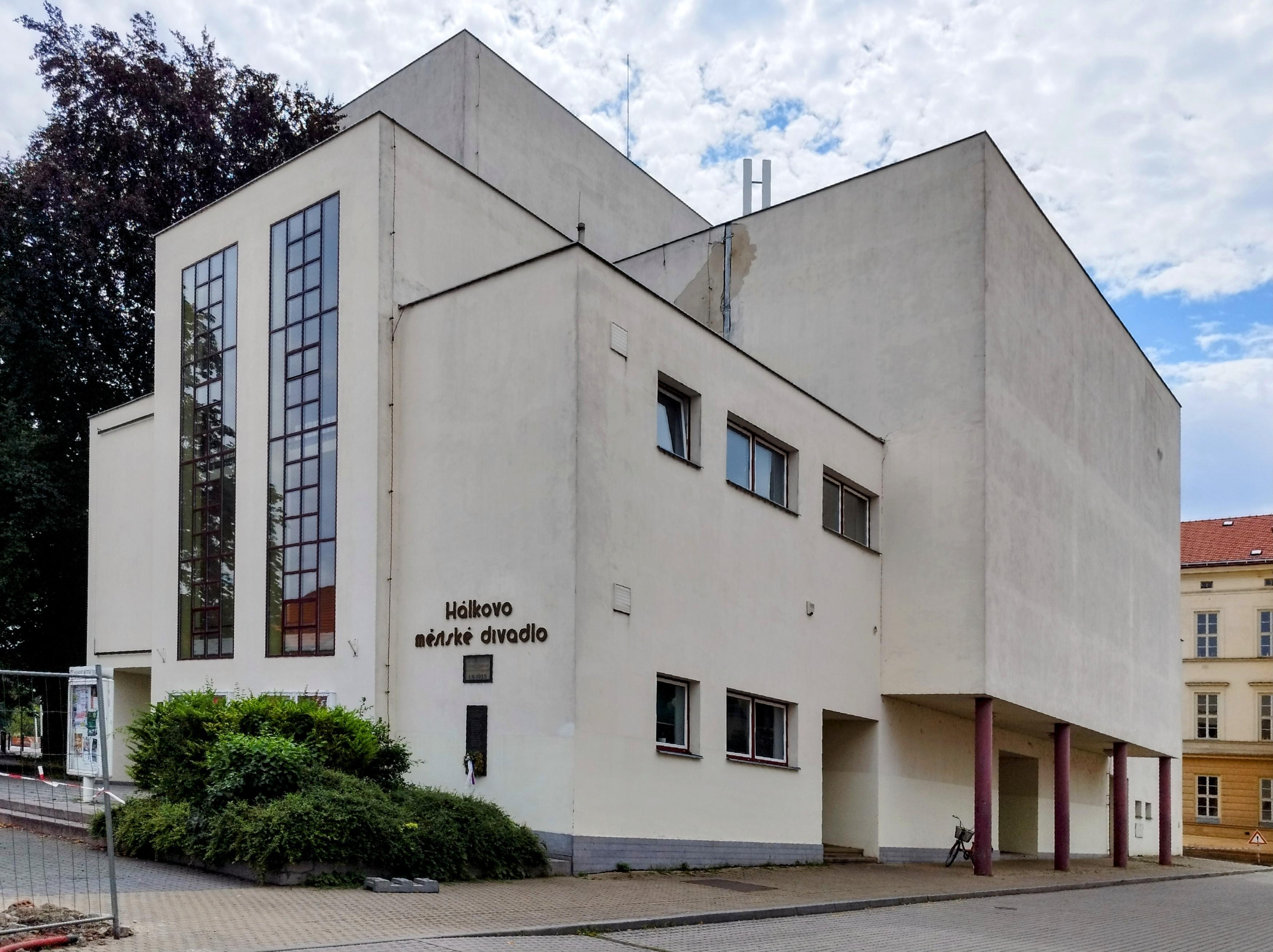Hálkovo městské divadlo Nymburk foto 3
