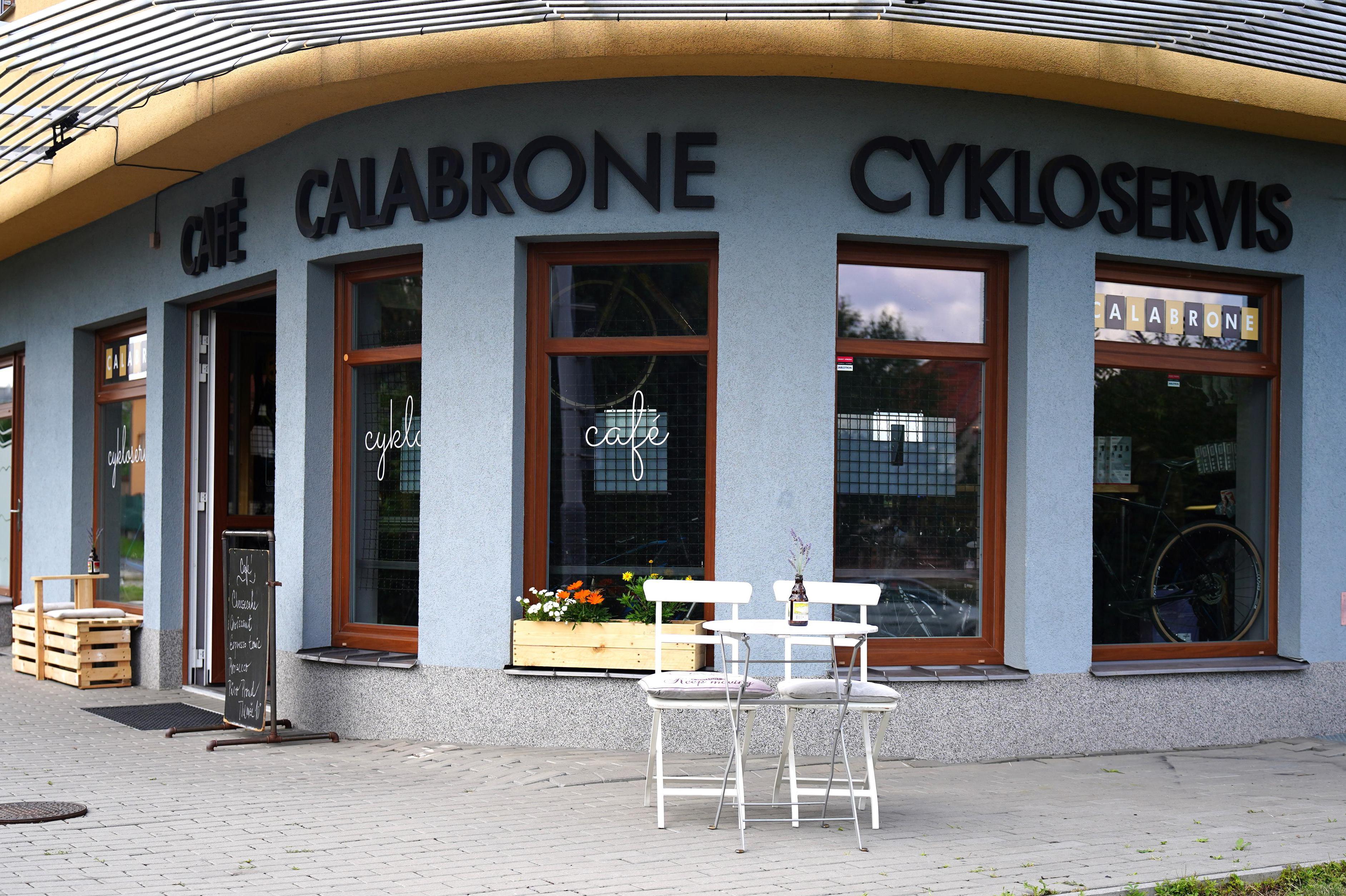 Cykloservis & kavárna CALABRONE