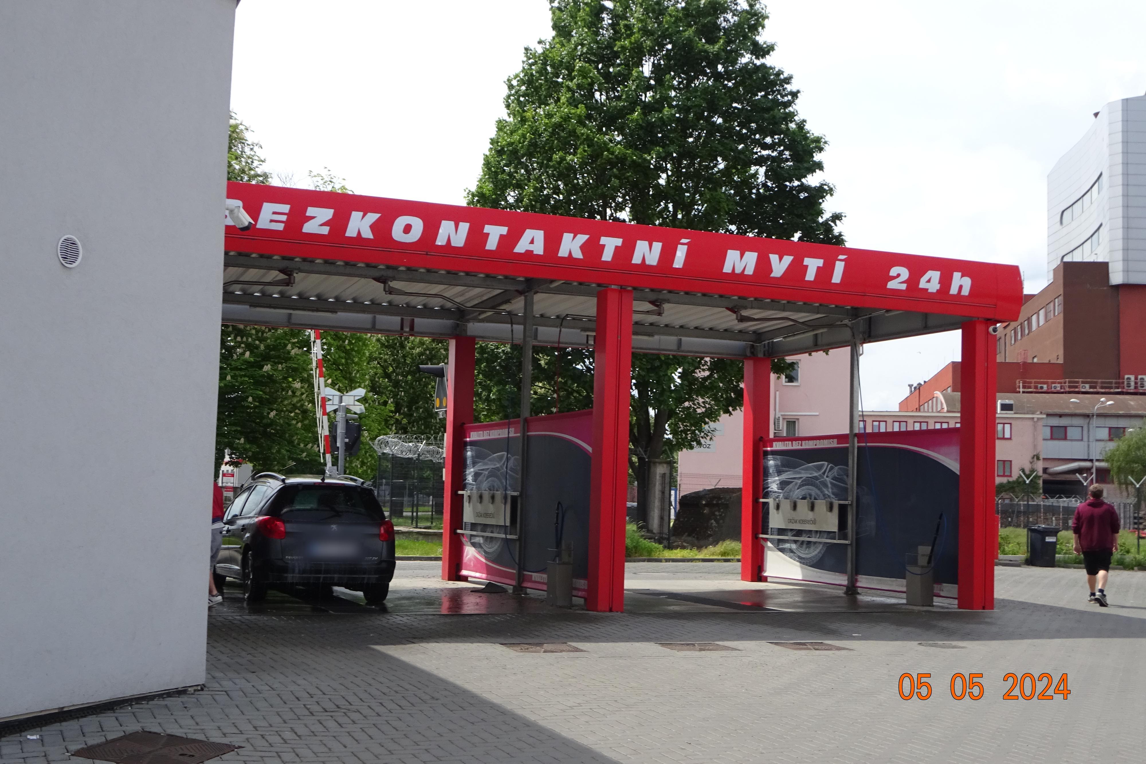 Bezkontaktní automyčka Vejdovského