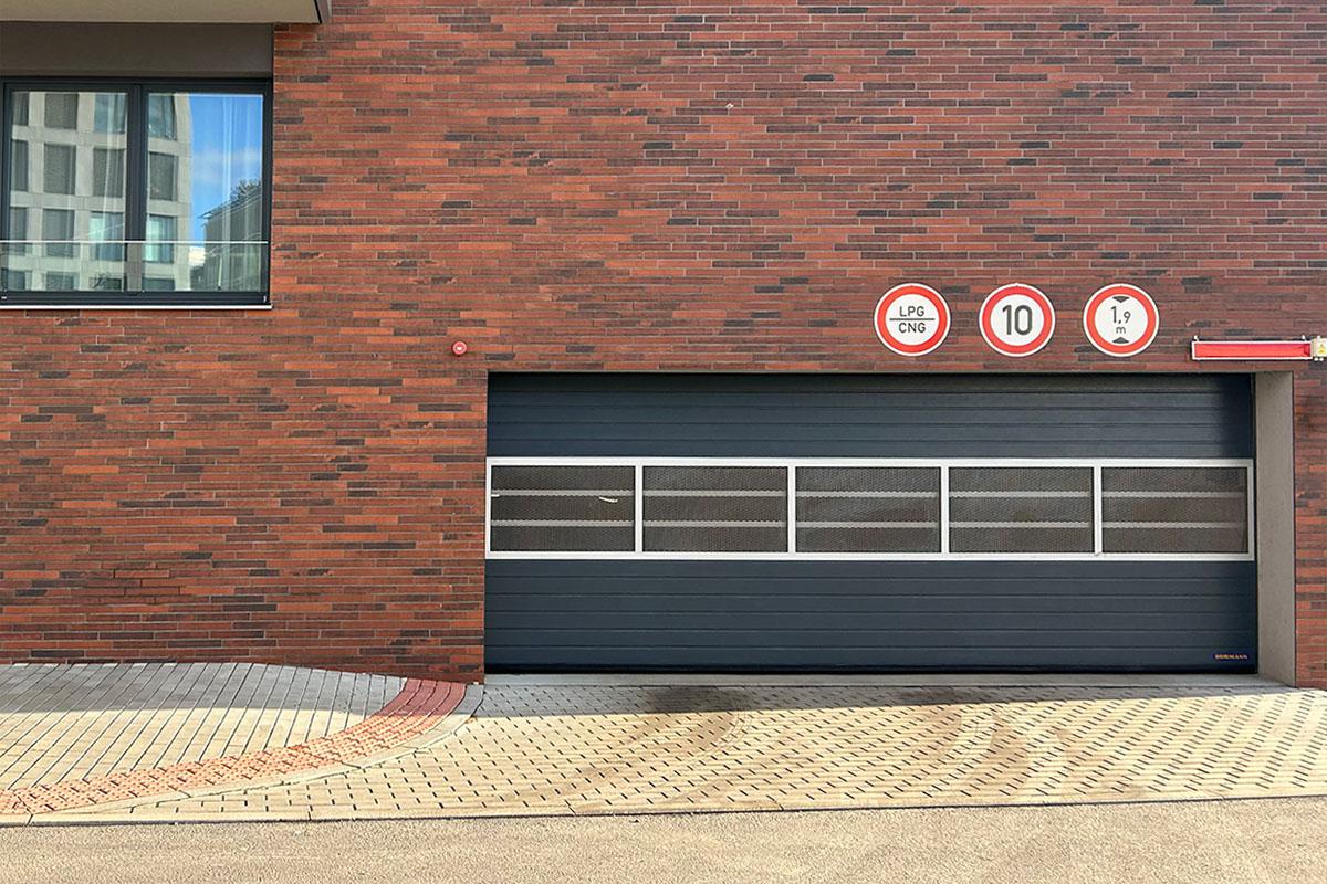 MR. PARKIT - Parking Vojenova 6