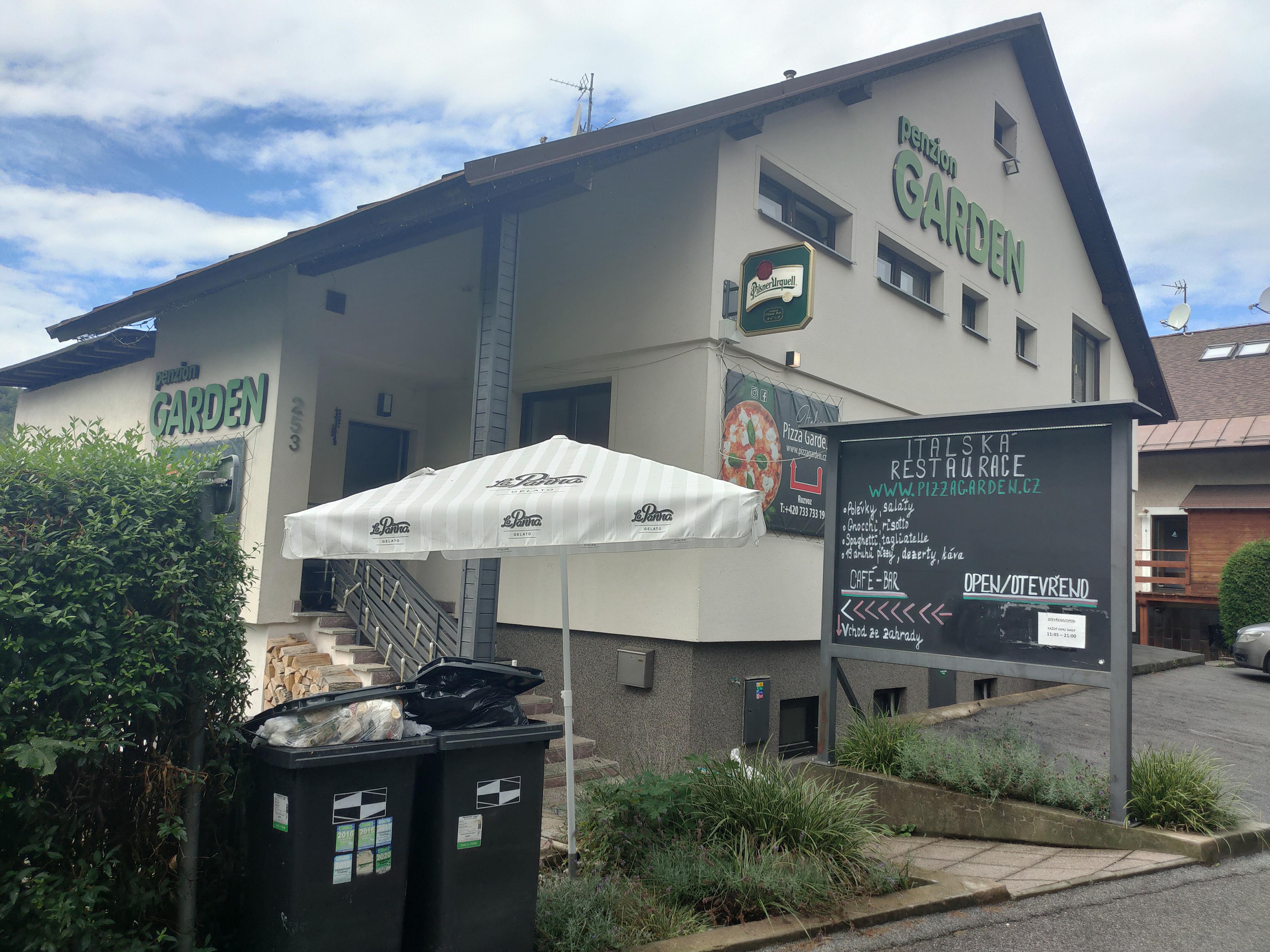 Pizzerie Garden foto 2
