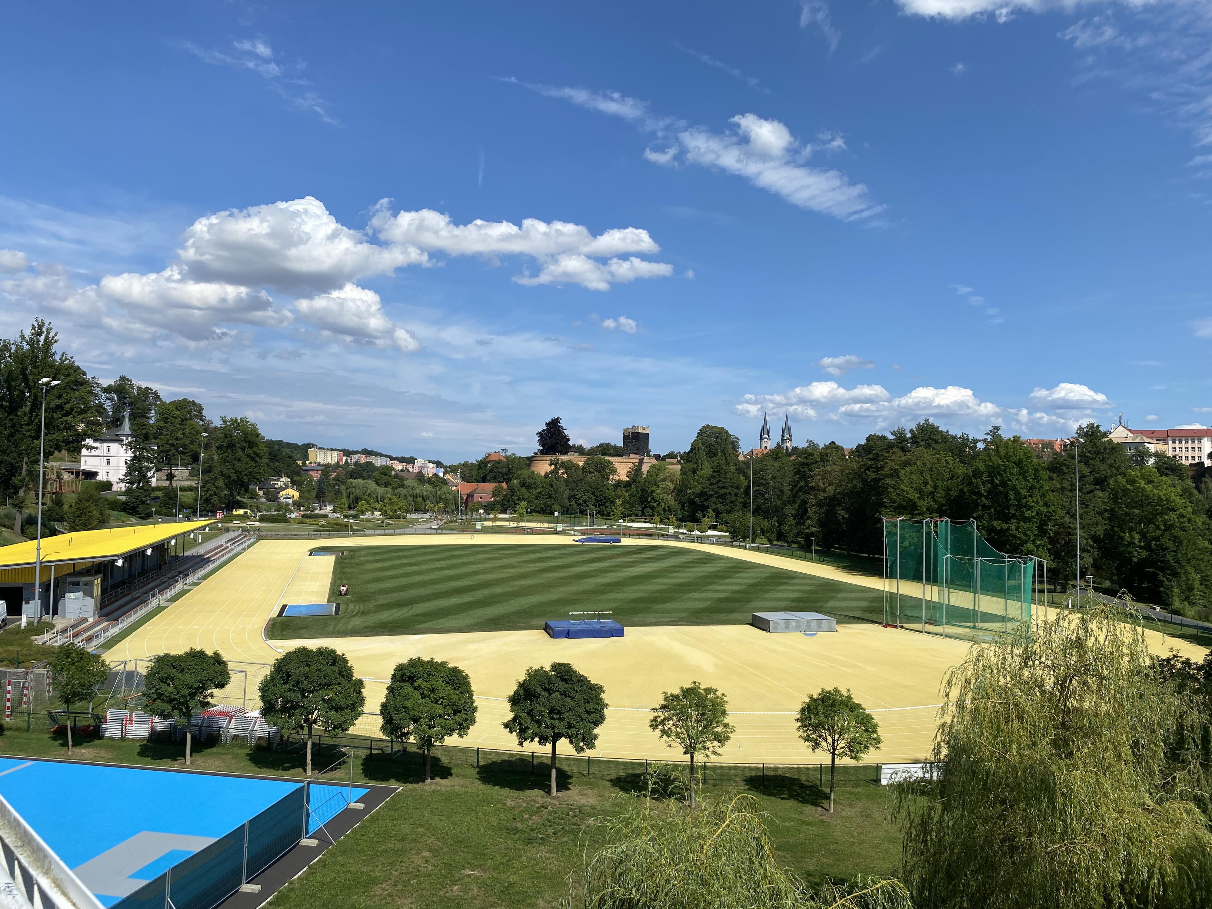 Atletický stadion Cheb foto 2