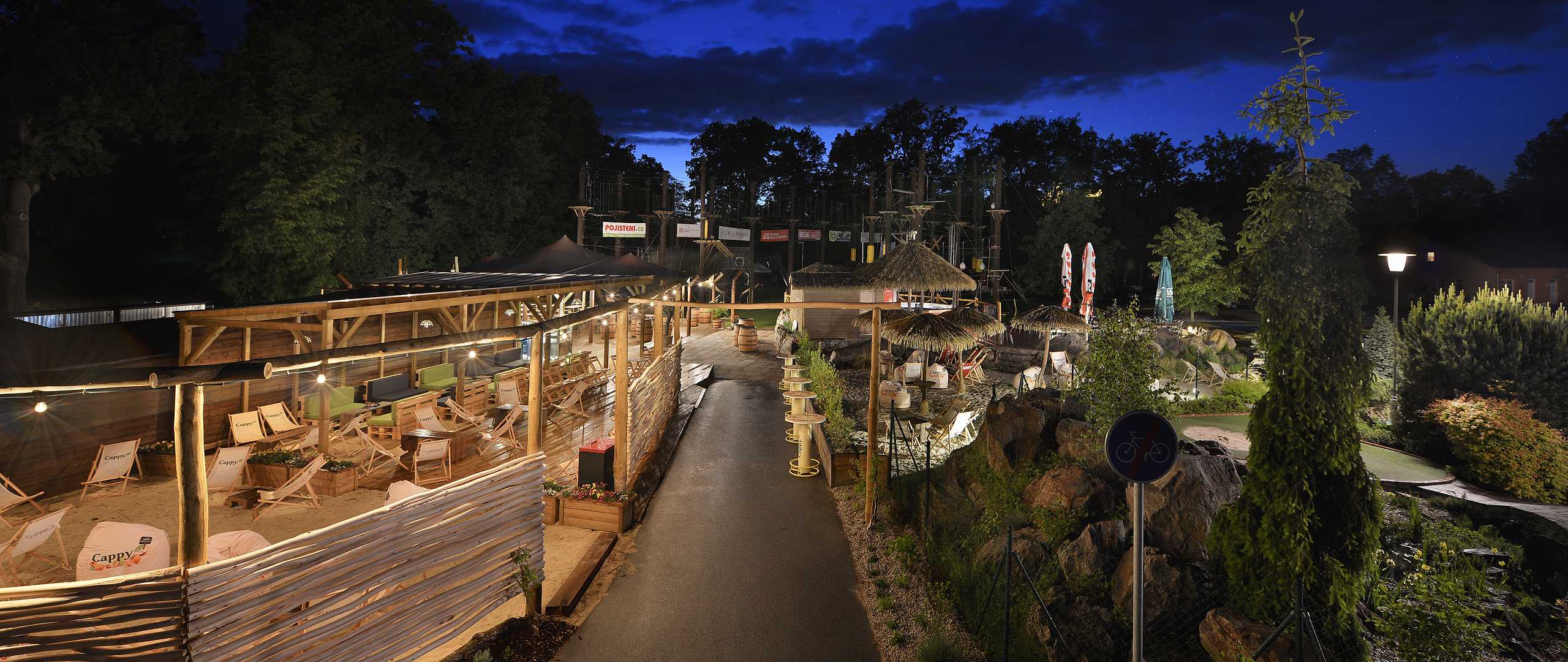 Aloha bar & Grill Hluboká foto 2