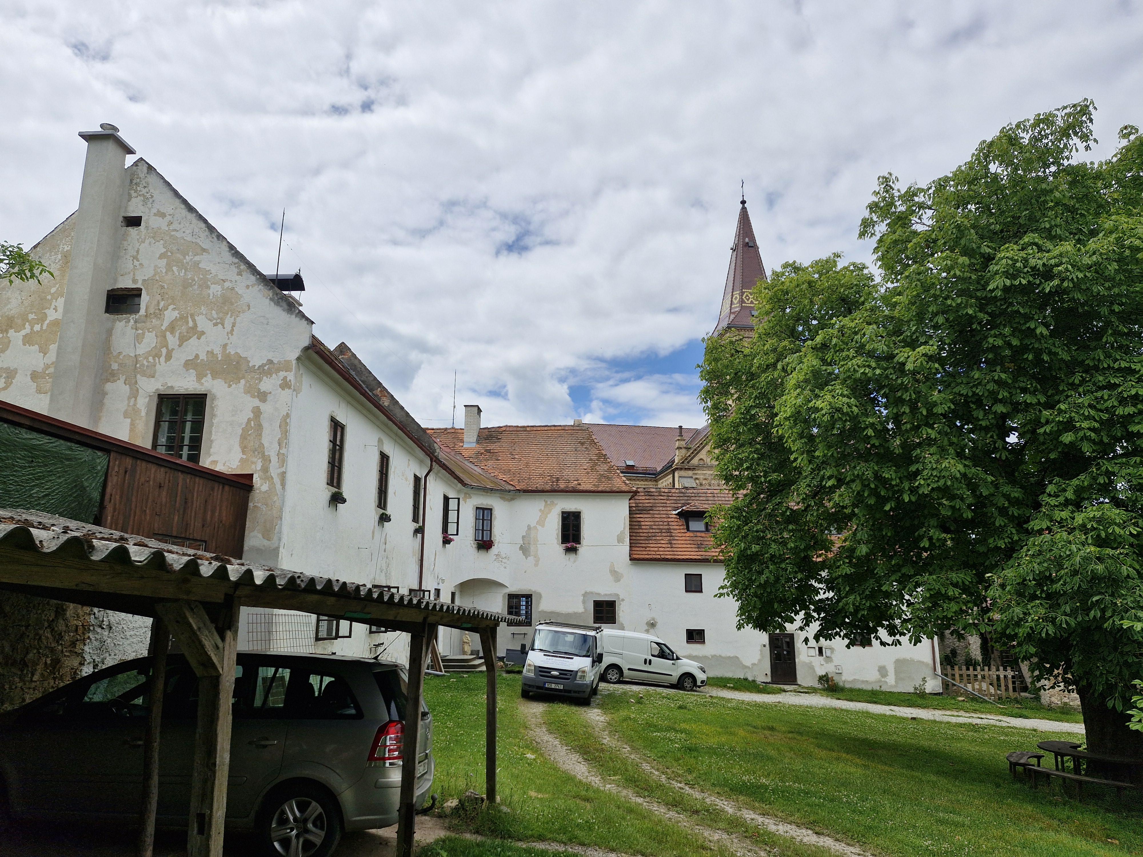 Římskokatolická farnost Hosín foto 2