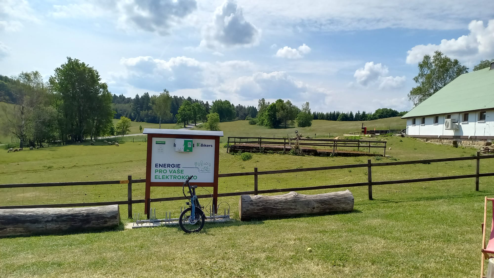 Nabíjecí stanice Farma Hvozd foto 1