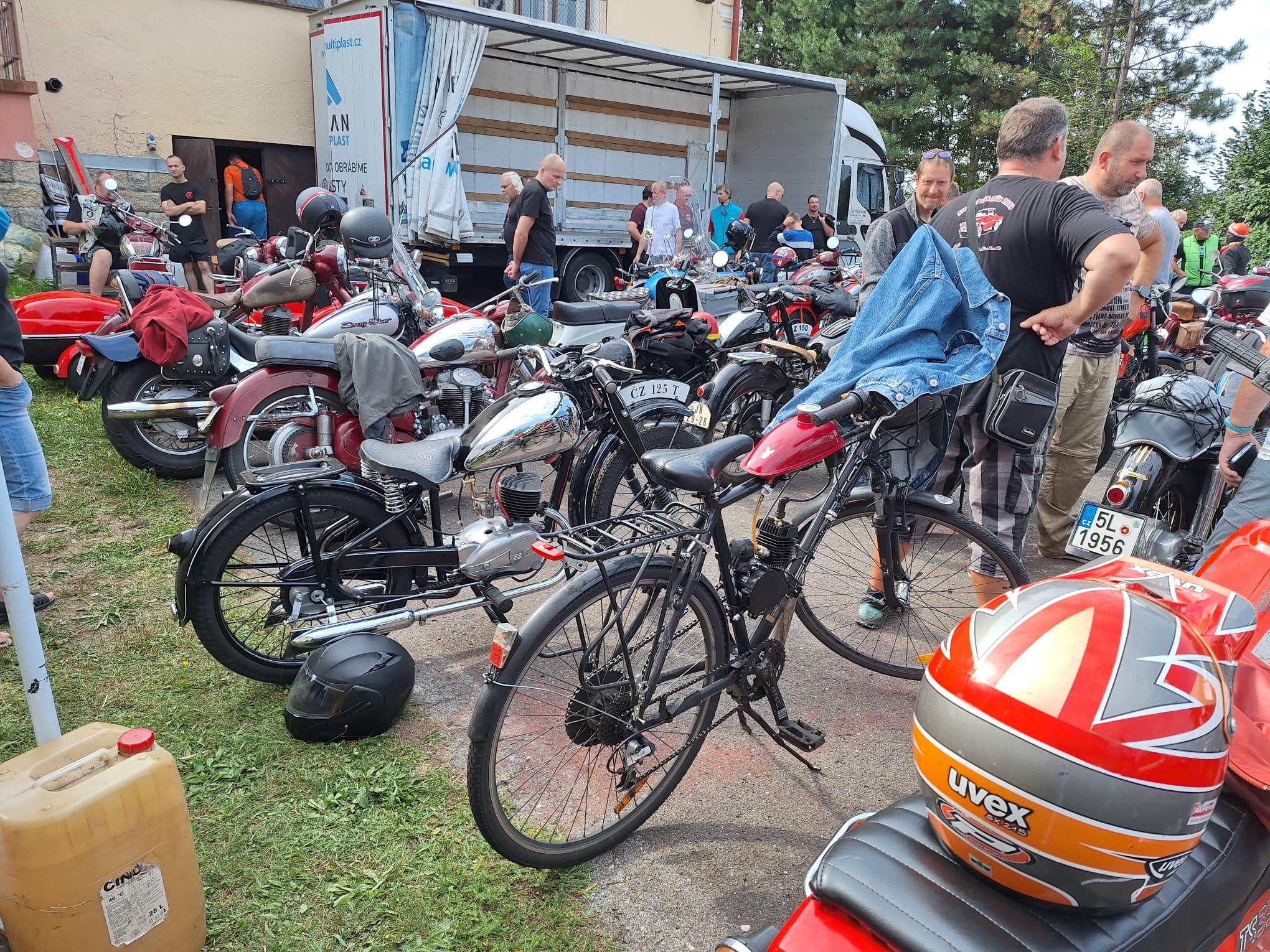 Tělocvičná jednota Sokol Huntířov nad Jizerou foto 2