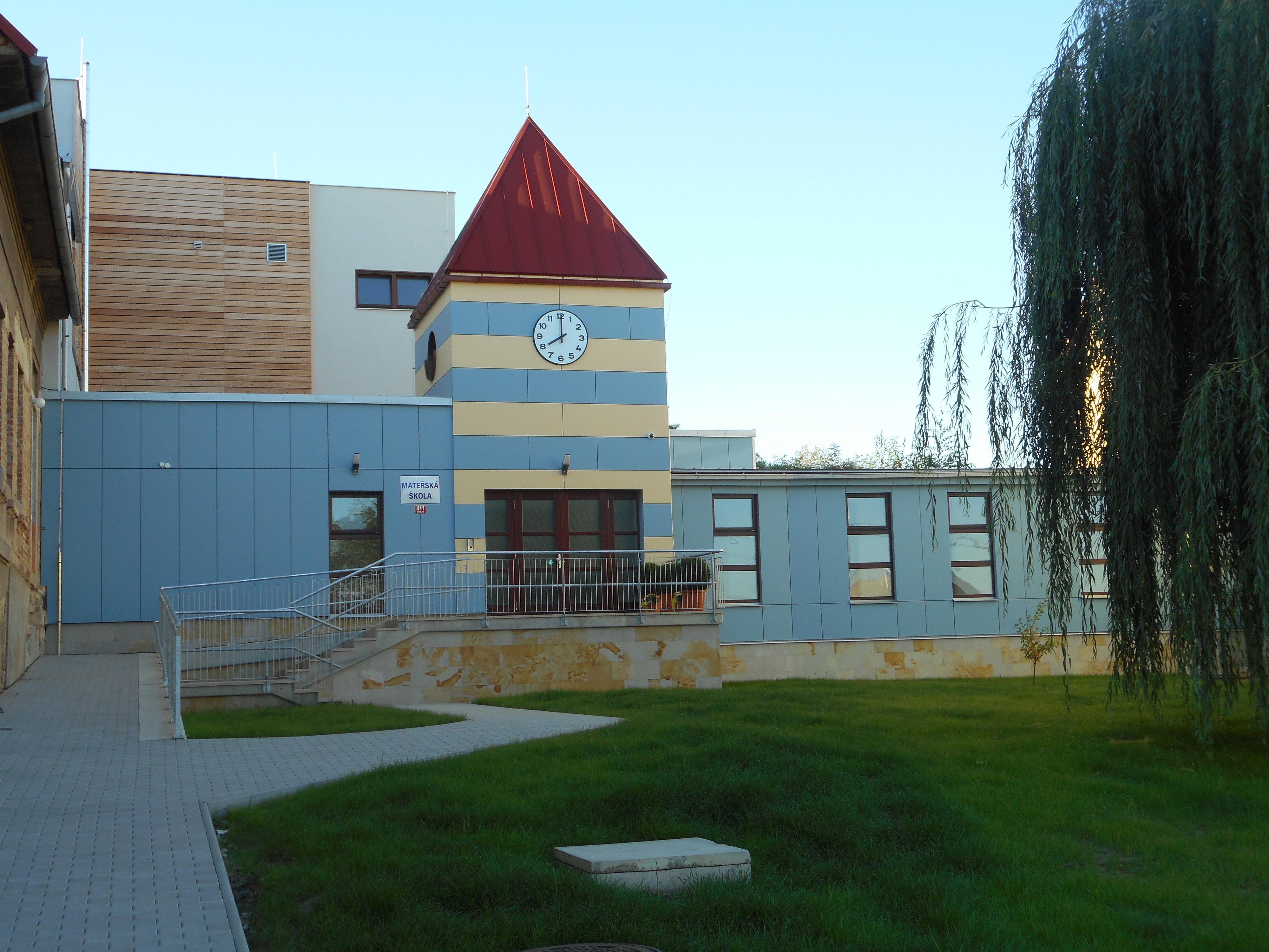 ZŠ a MŠ Mšené-lázně, Školní foto 3