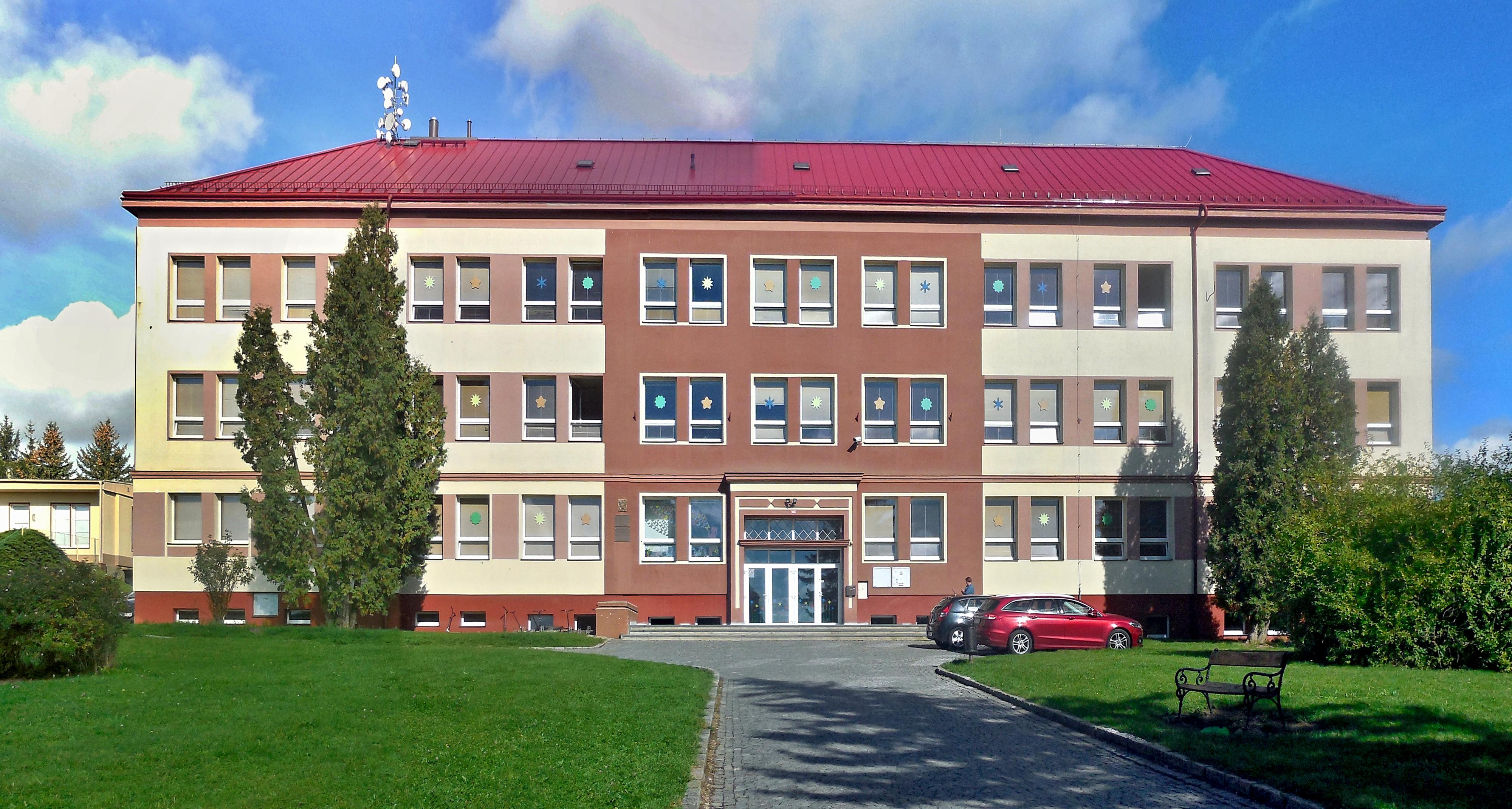 Zš generála Pattona Dýšina