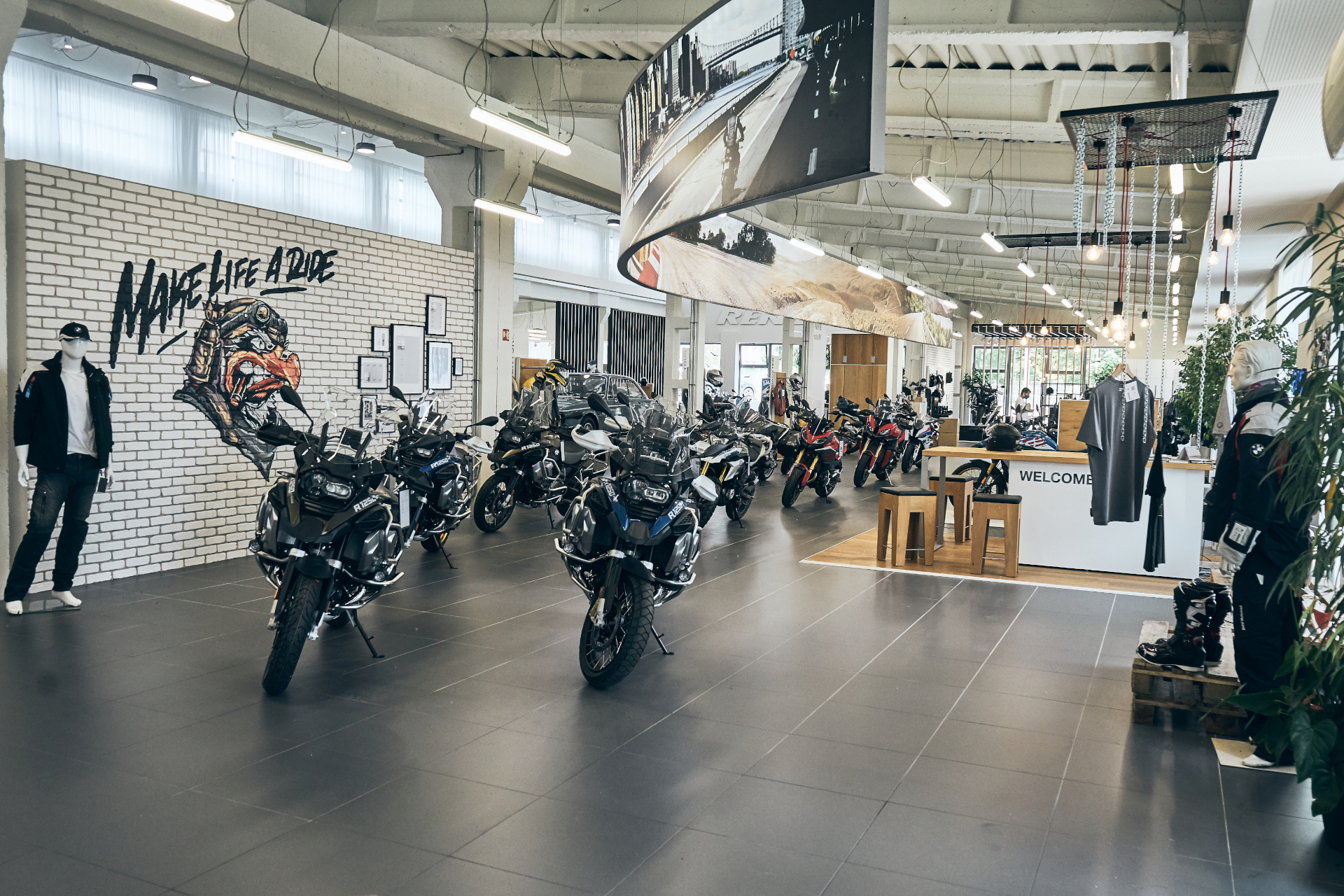 RENOCAR, a.s. – BMW Motorrad foto 2