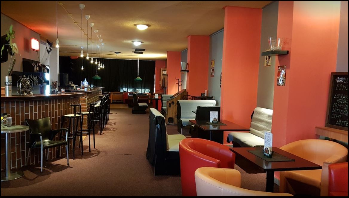 Queens Bar foto 1