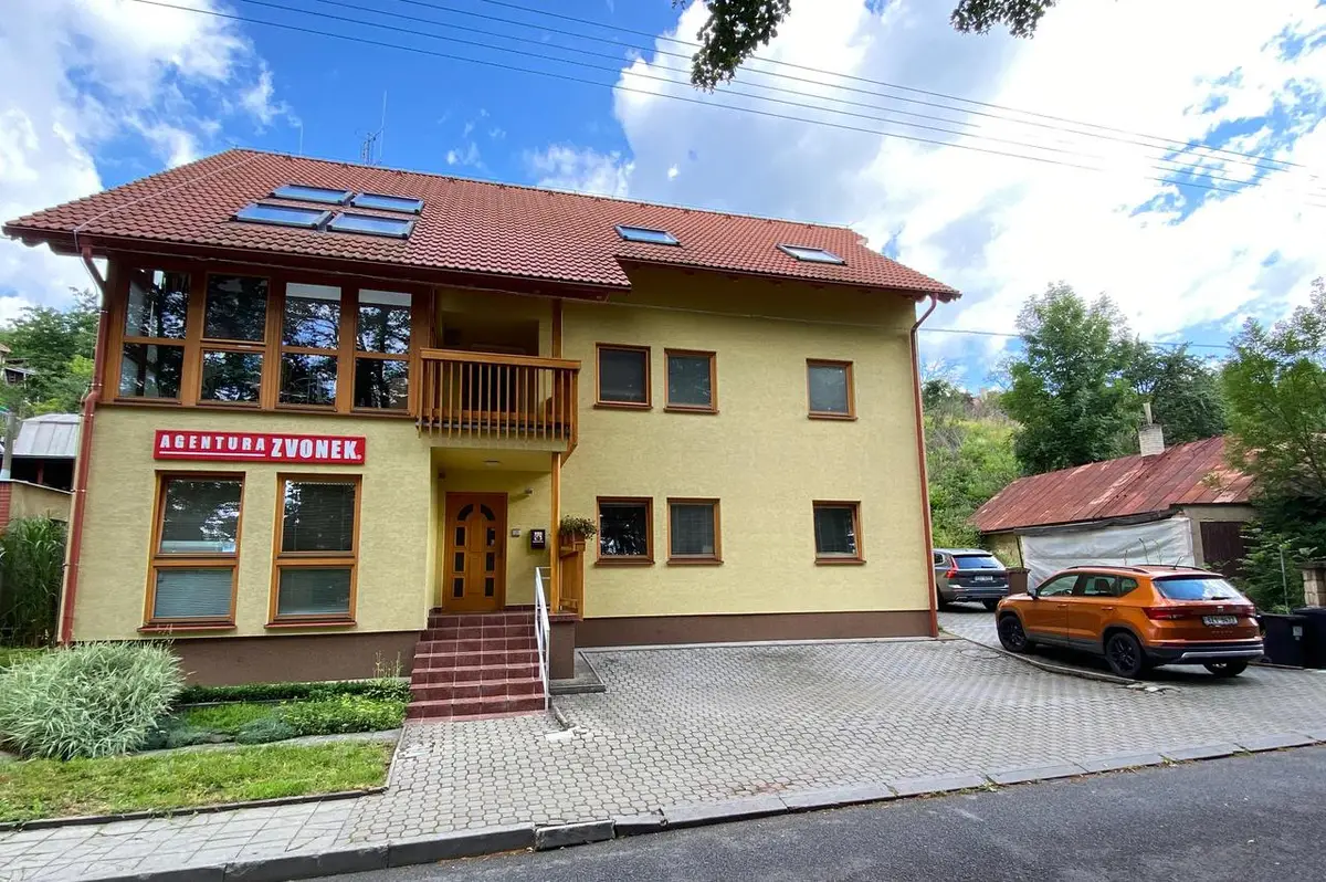 AGENTURA ZVONEK