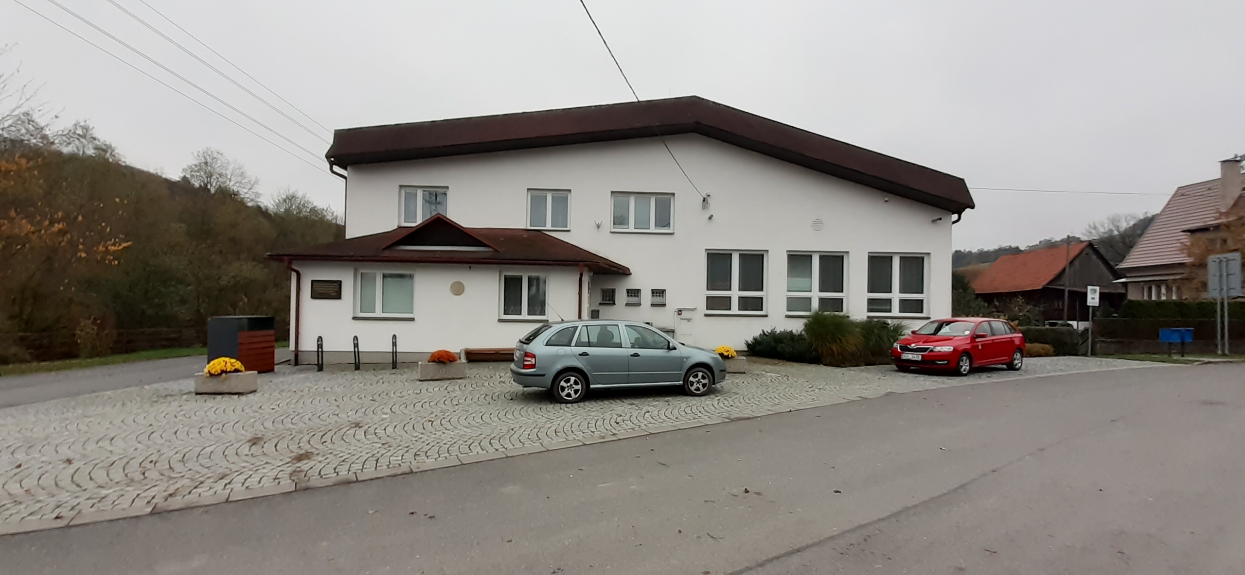 Leskovec - obecní úřad foto 5