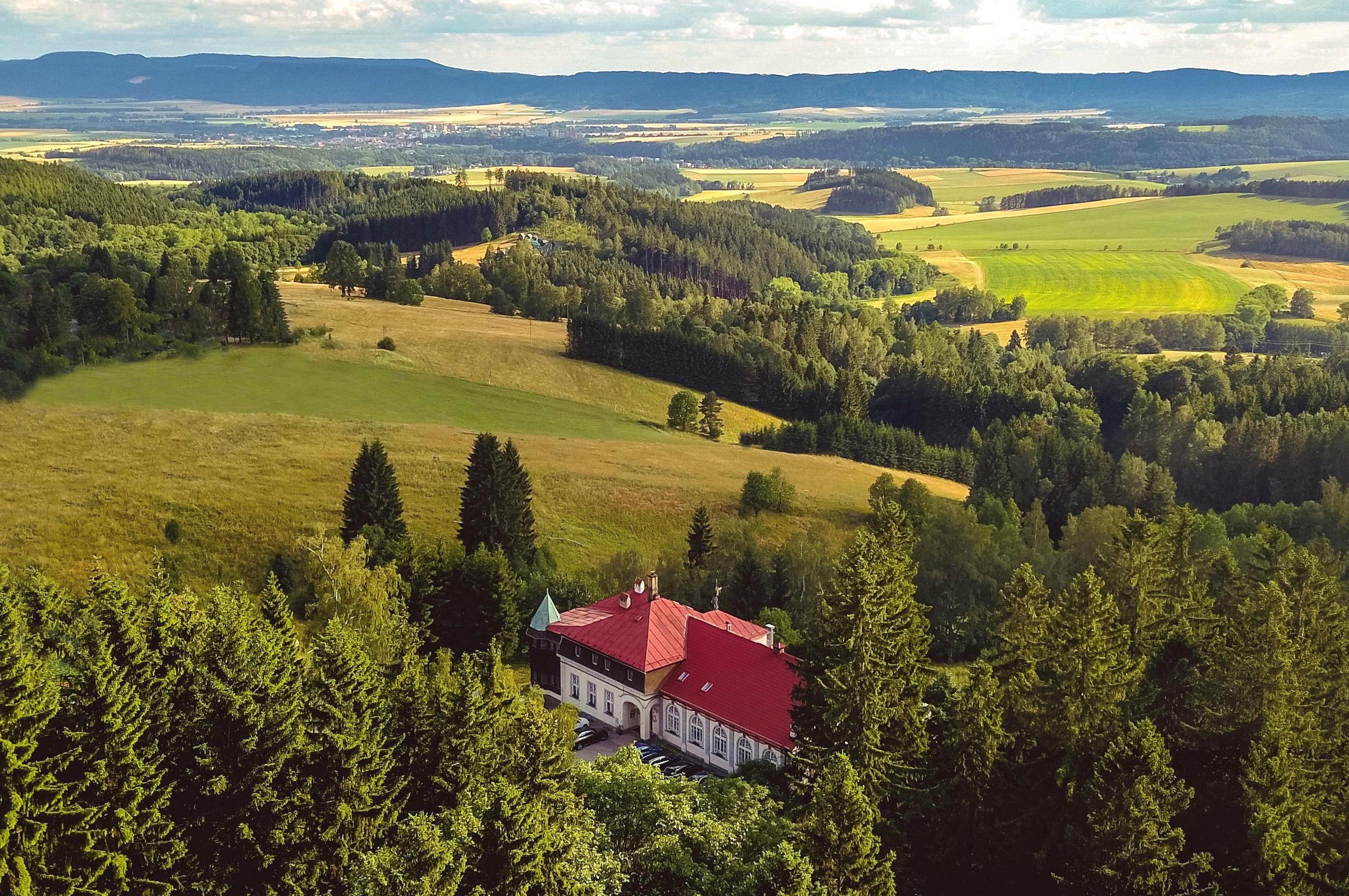 Hotel Zámeček Janovičky foto 1