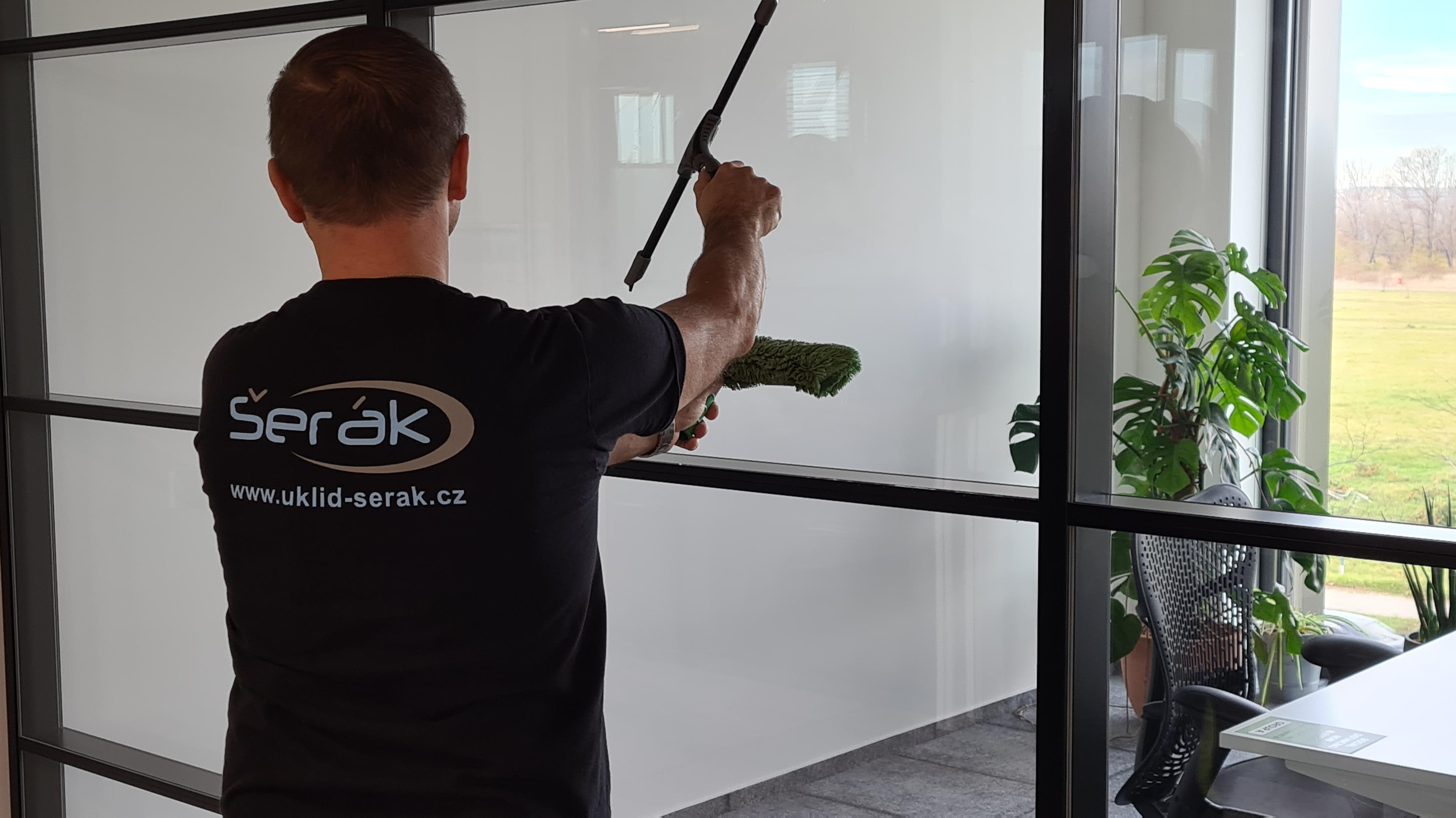 Úklidový servis Šerák foto 2