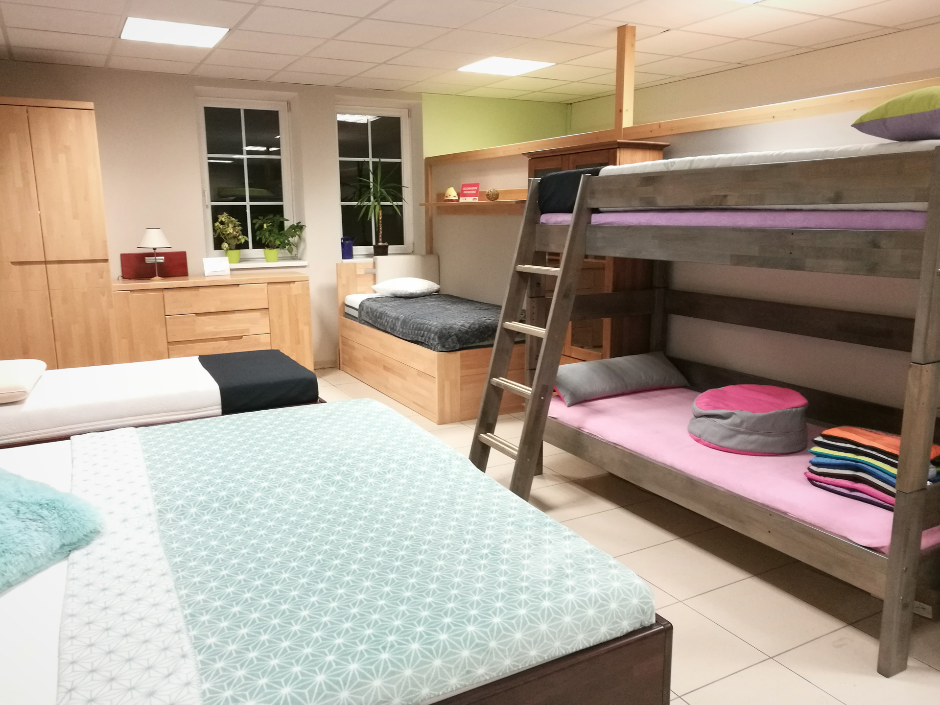 Nábytek z masivu DOMESTAV s.r.o. foto 4