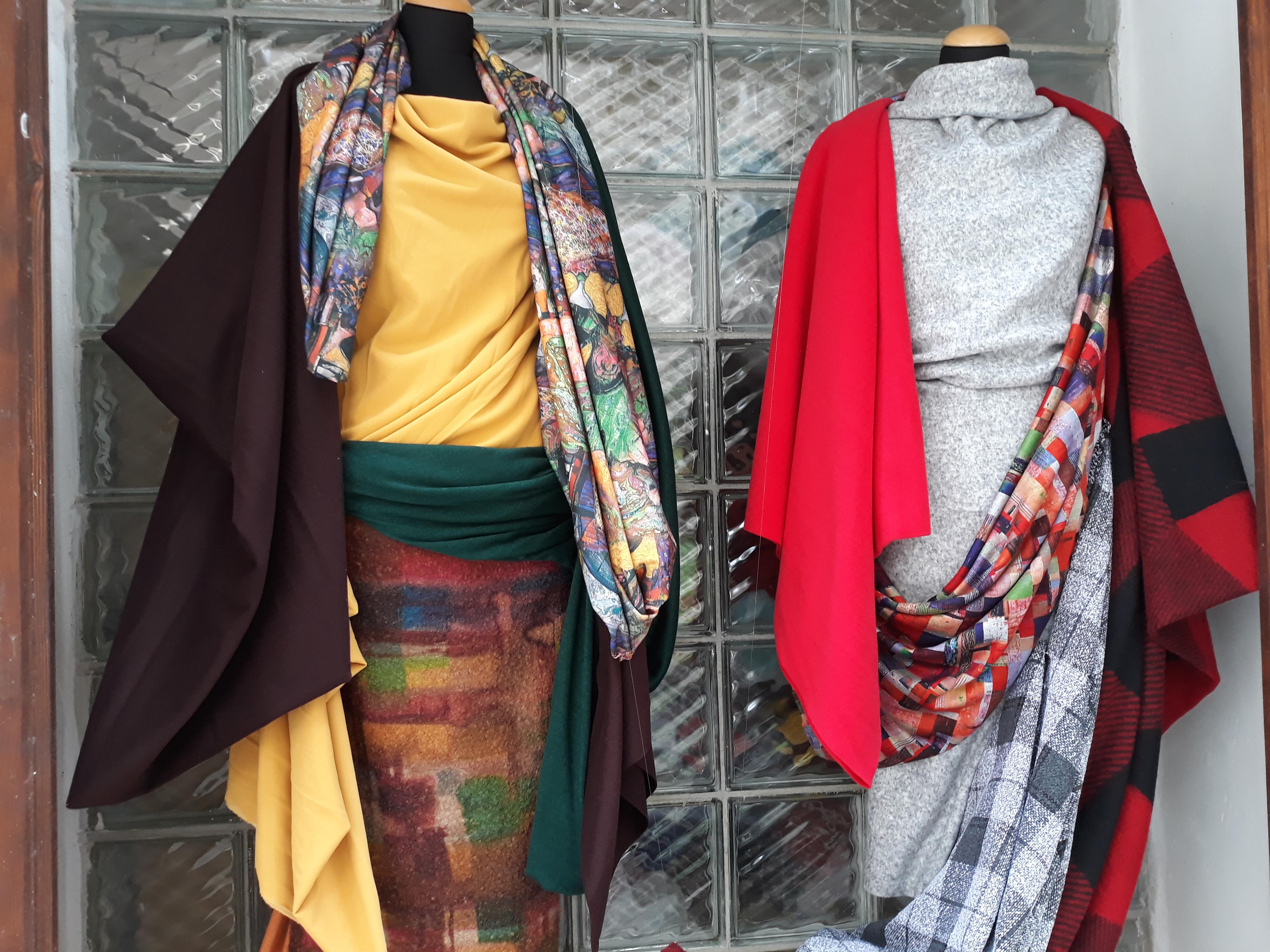 Látky Červený a spol. foto 5