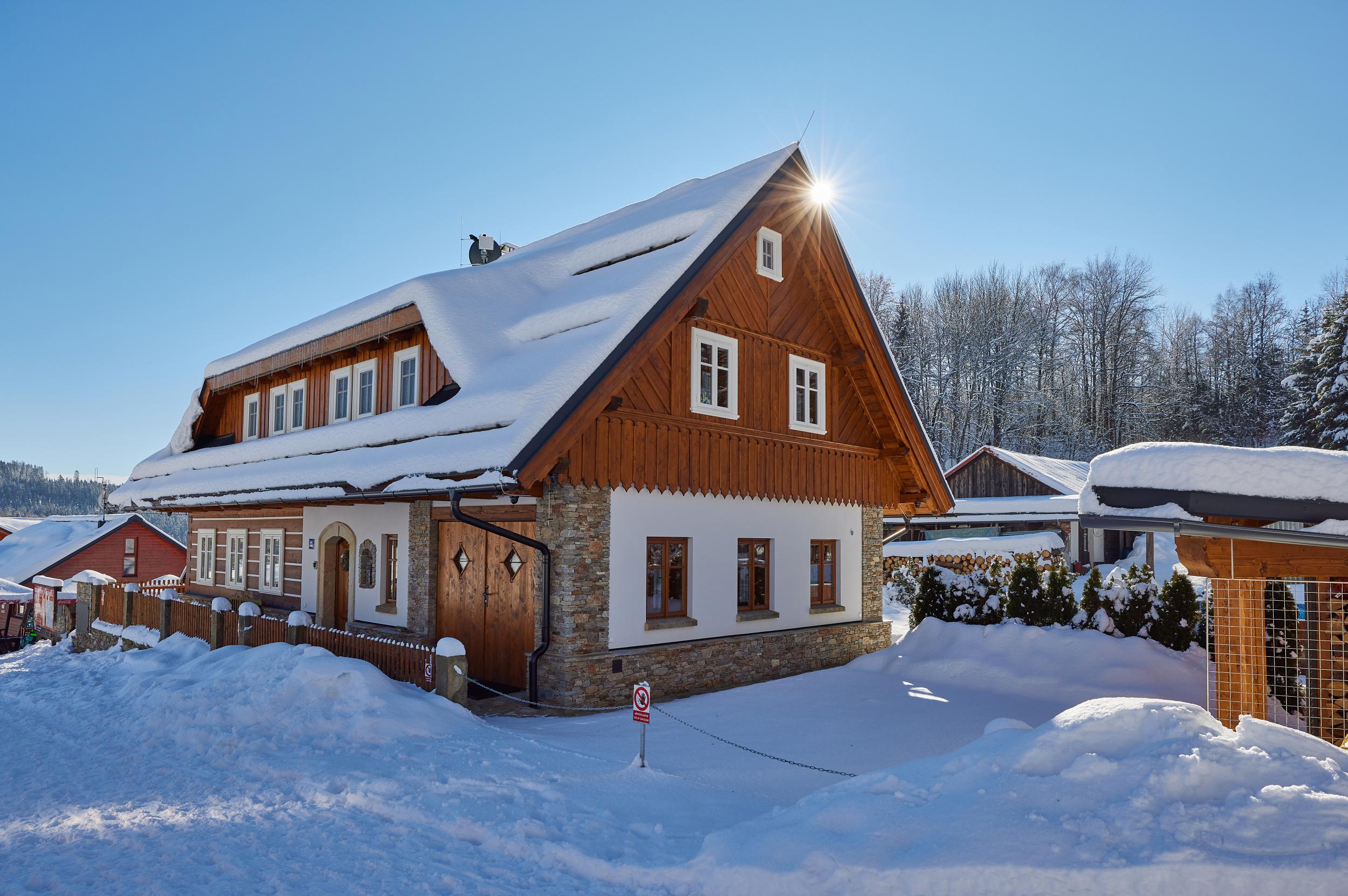 Roubenka NA SJEZDOVCE Černý Důl