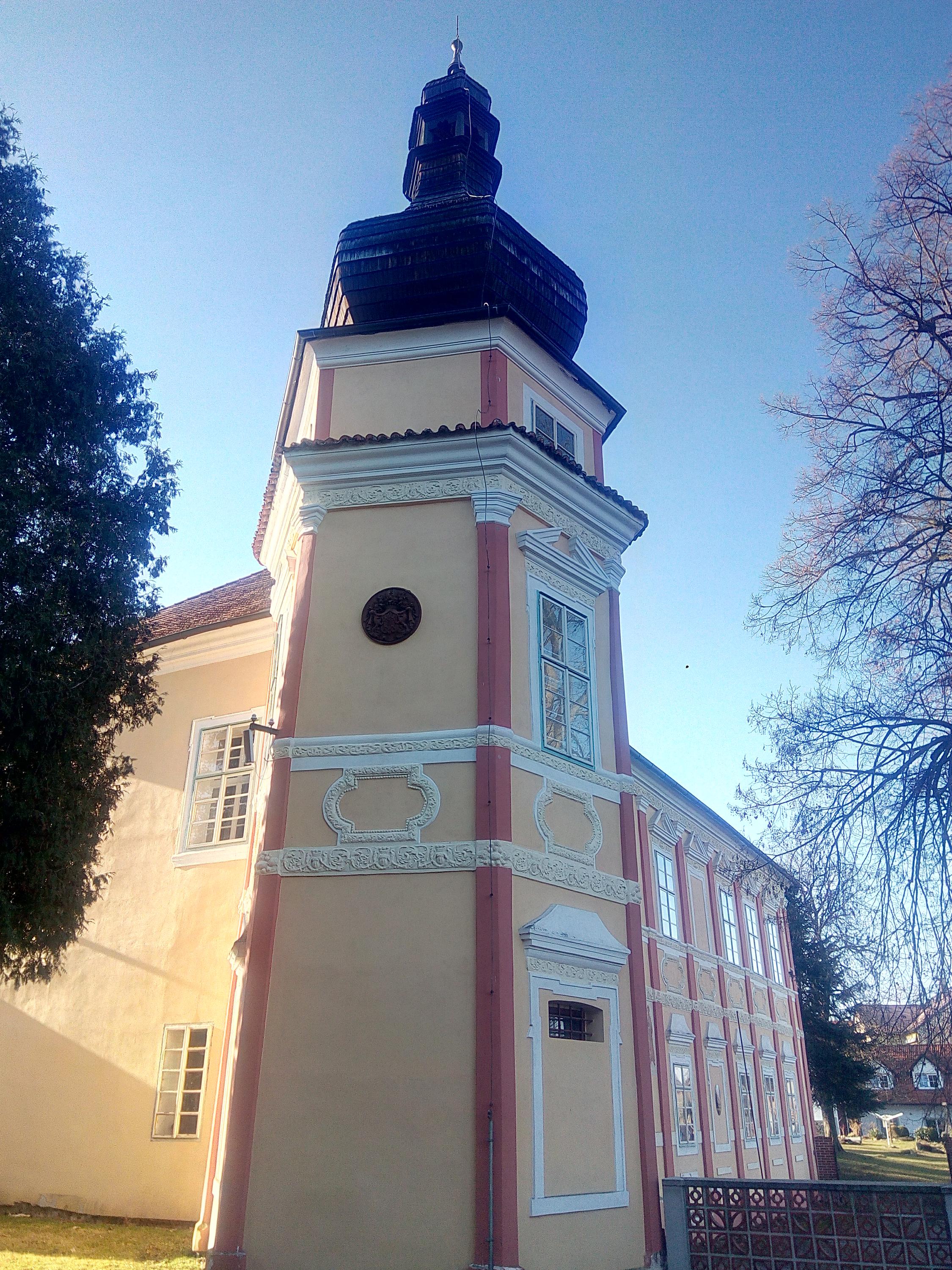Čestice - úřad městyse foto 2