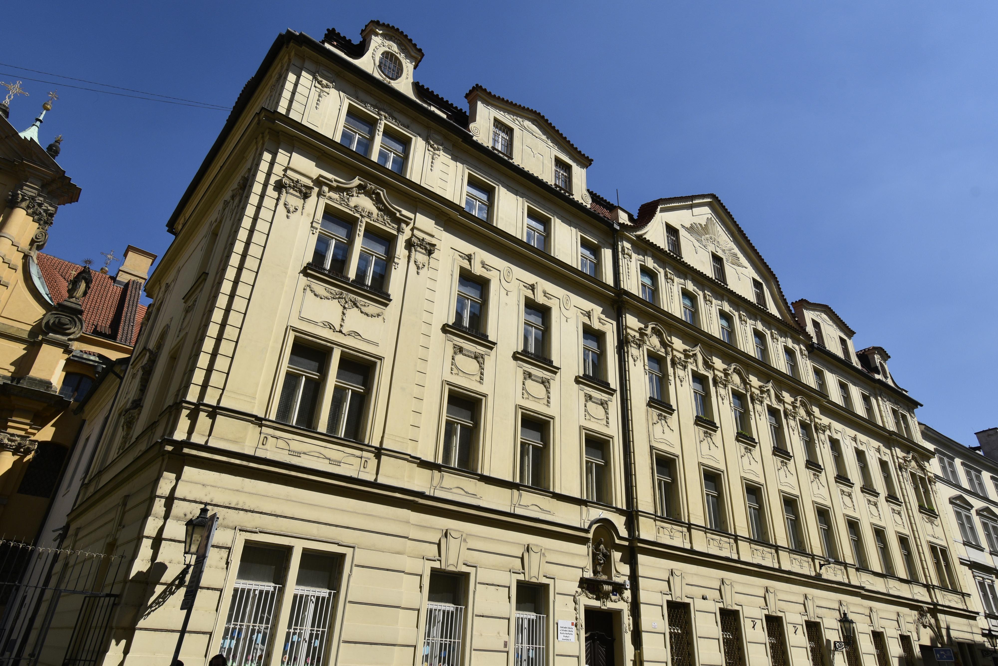 Základní škola a Střední škola Karla Herforta, Praha 1, Josefská 4 foto 4