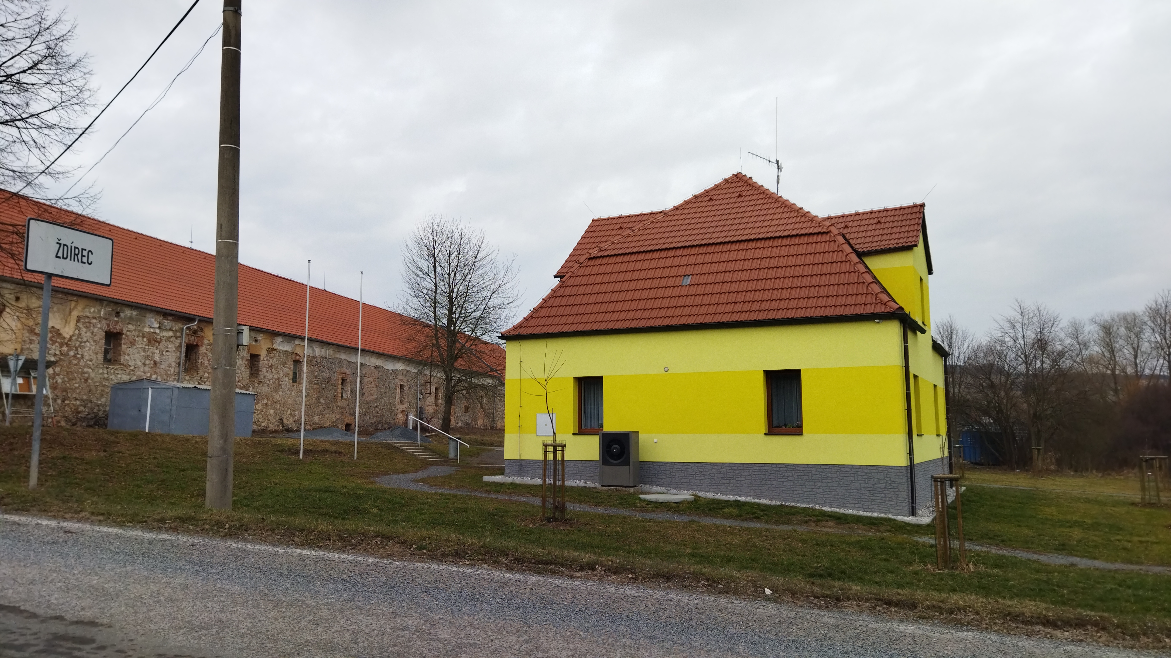 Ždírec - obecní úřad foto 3