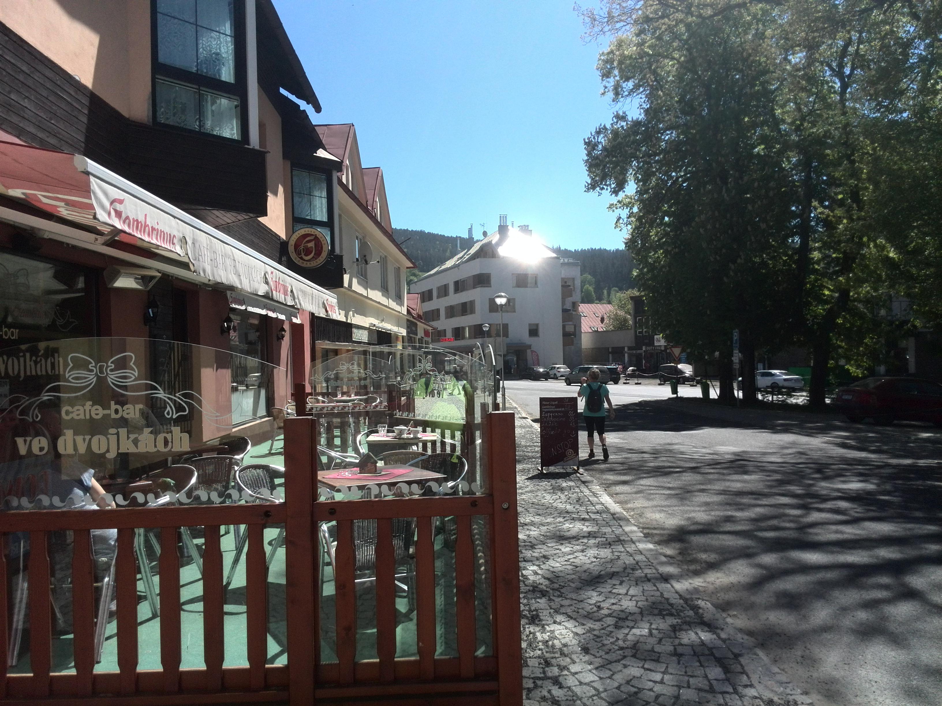 Café Bar Ve Dvojkách