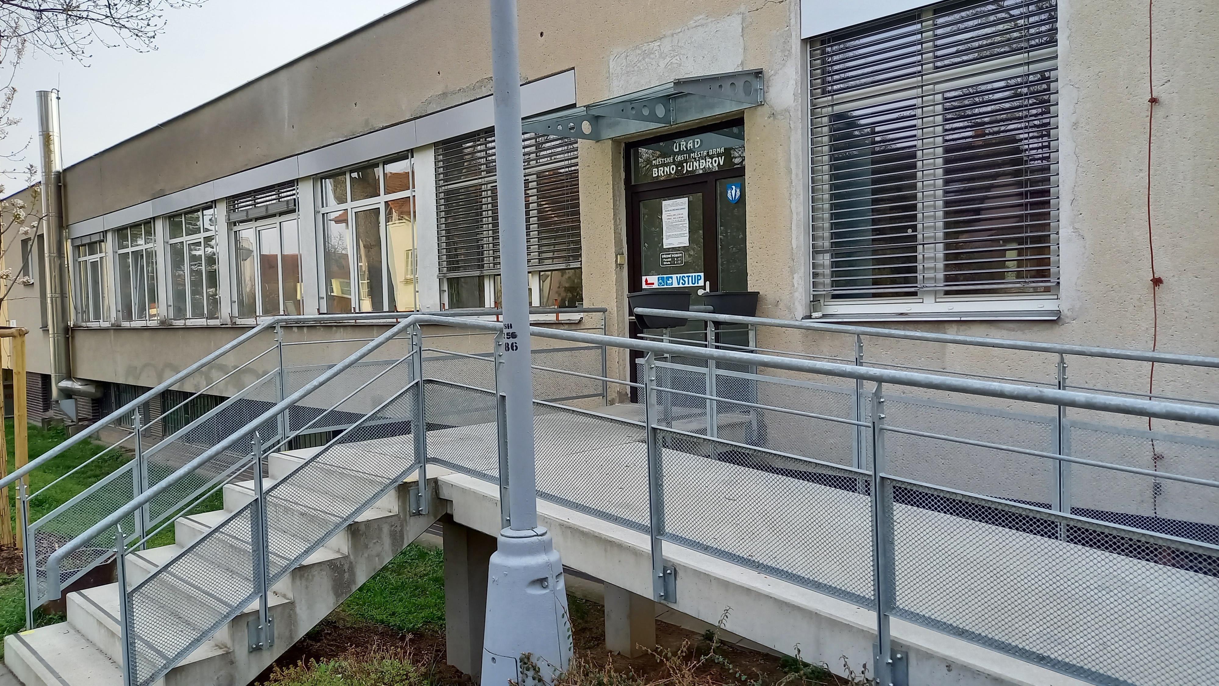 Úřad městské části Brno-Jundrov foto 2