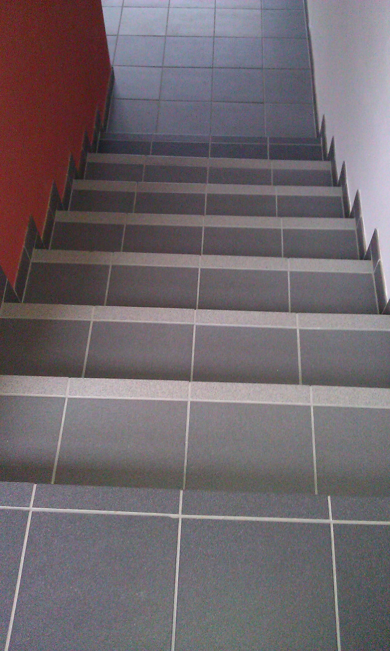 Vahagn Khoylunts - Obkladačské práce foto 5