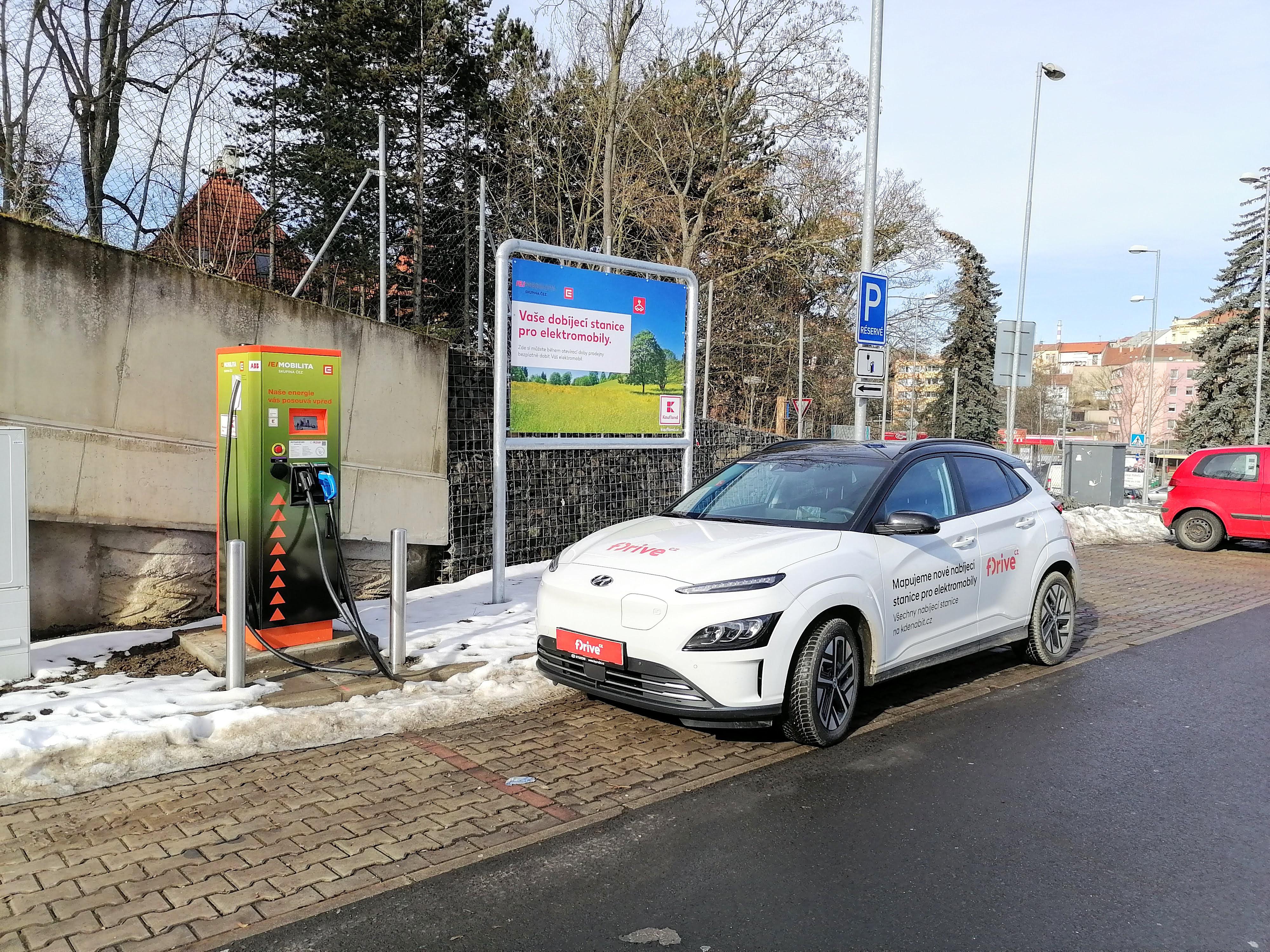 Nabíjecí stanice ČEZ foto 1