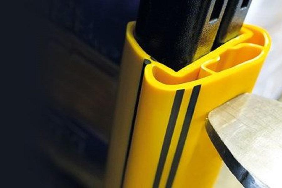 Bezpečnostní zábrany pro ochranu regálových sloupů