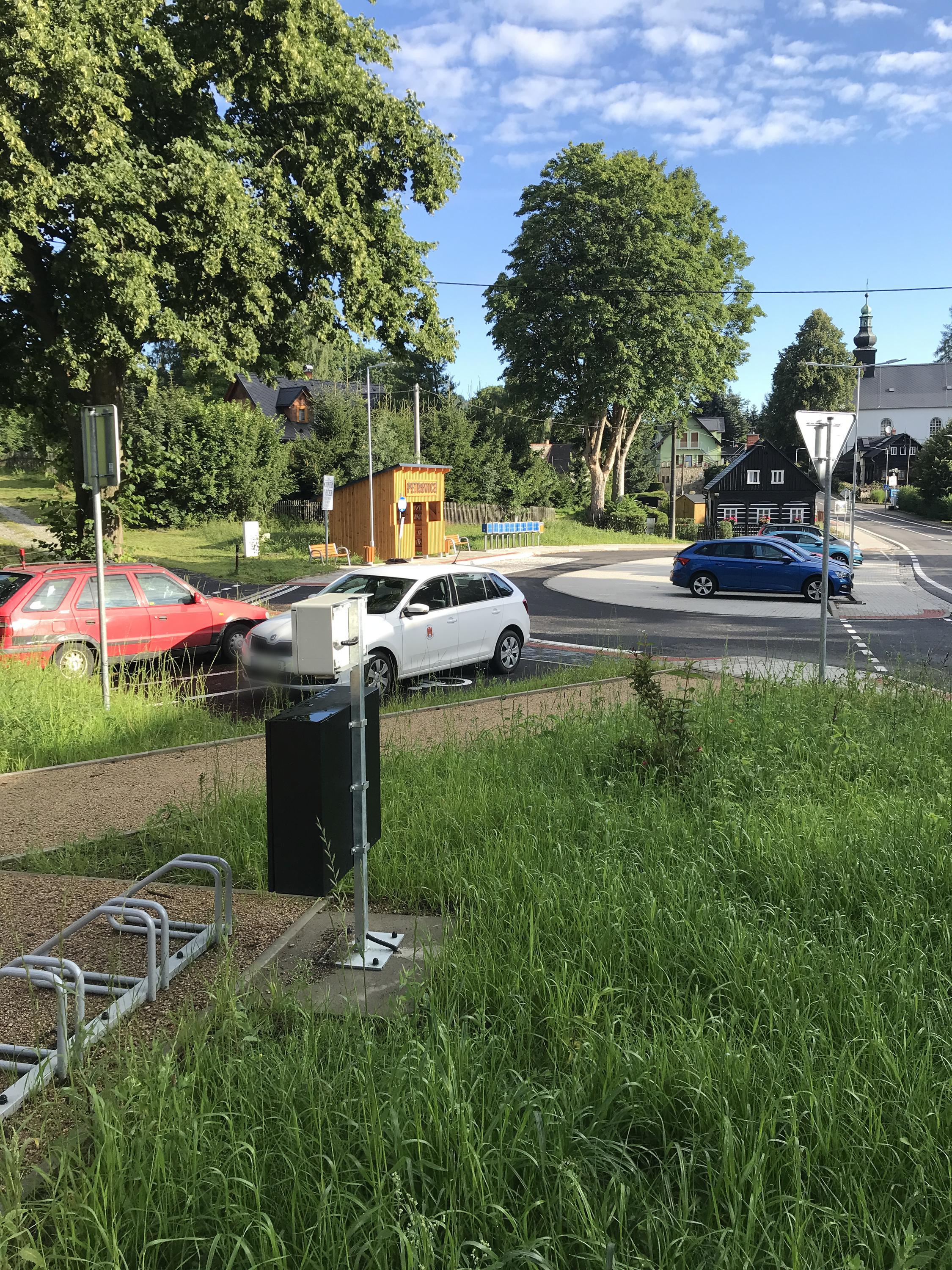 Nabíjecí stanice Petrovice náměstí foto 5