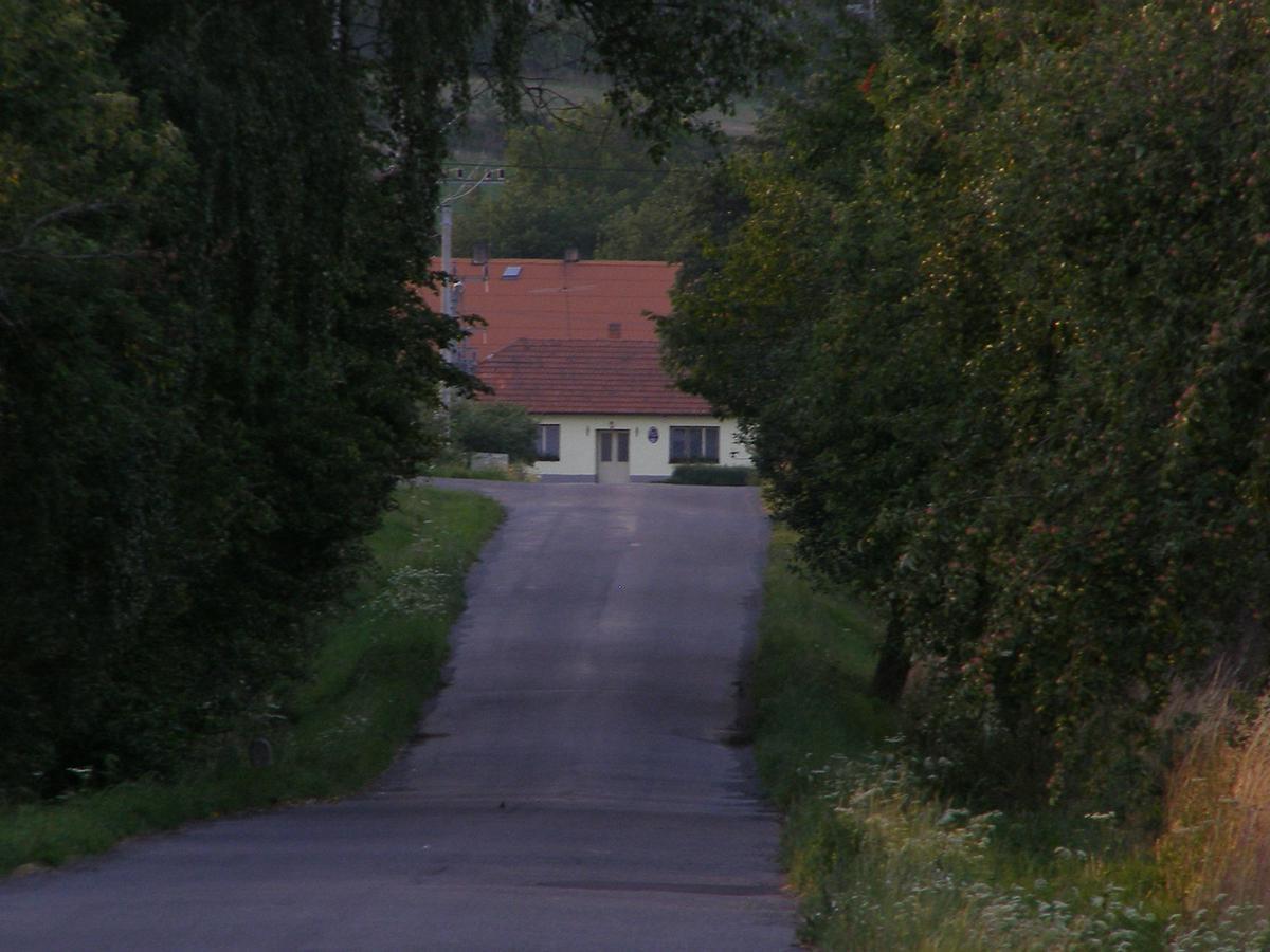 Prosenická Lhota - obecní úřad foto 2