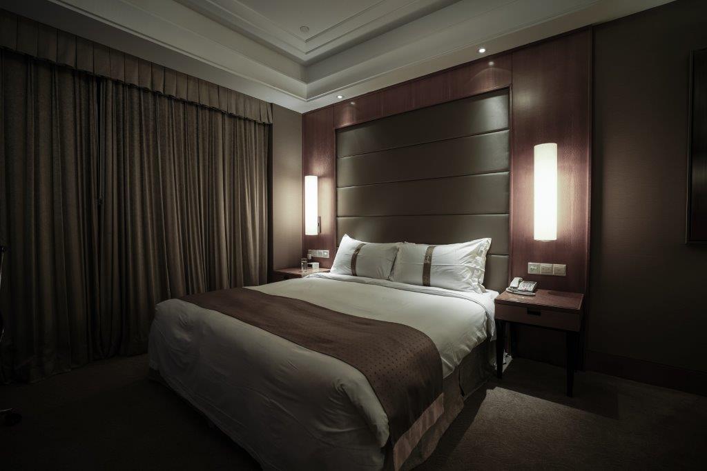 100% zatemňující závěsy s PVC zátěrem