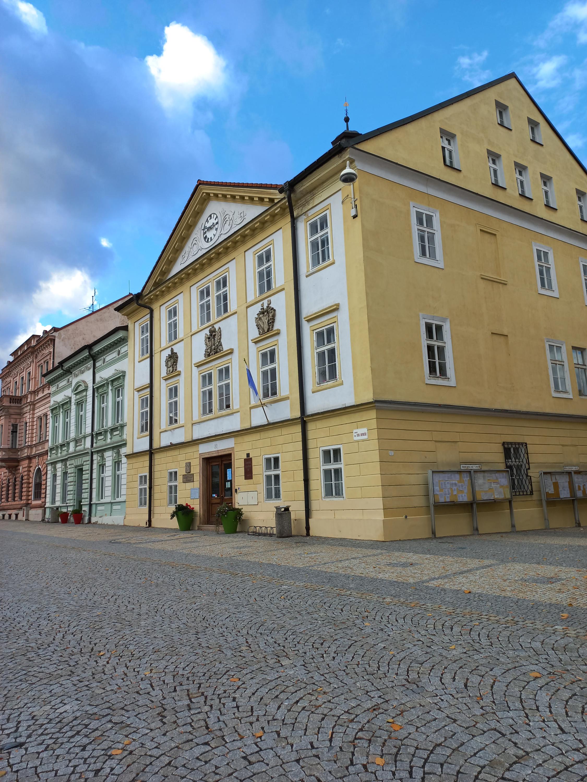 Jirkov - městský úřad foto 3