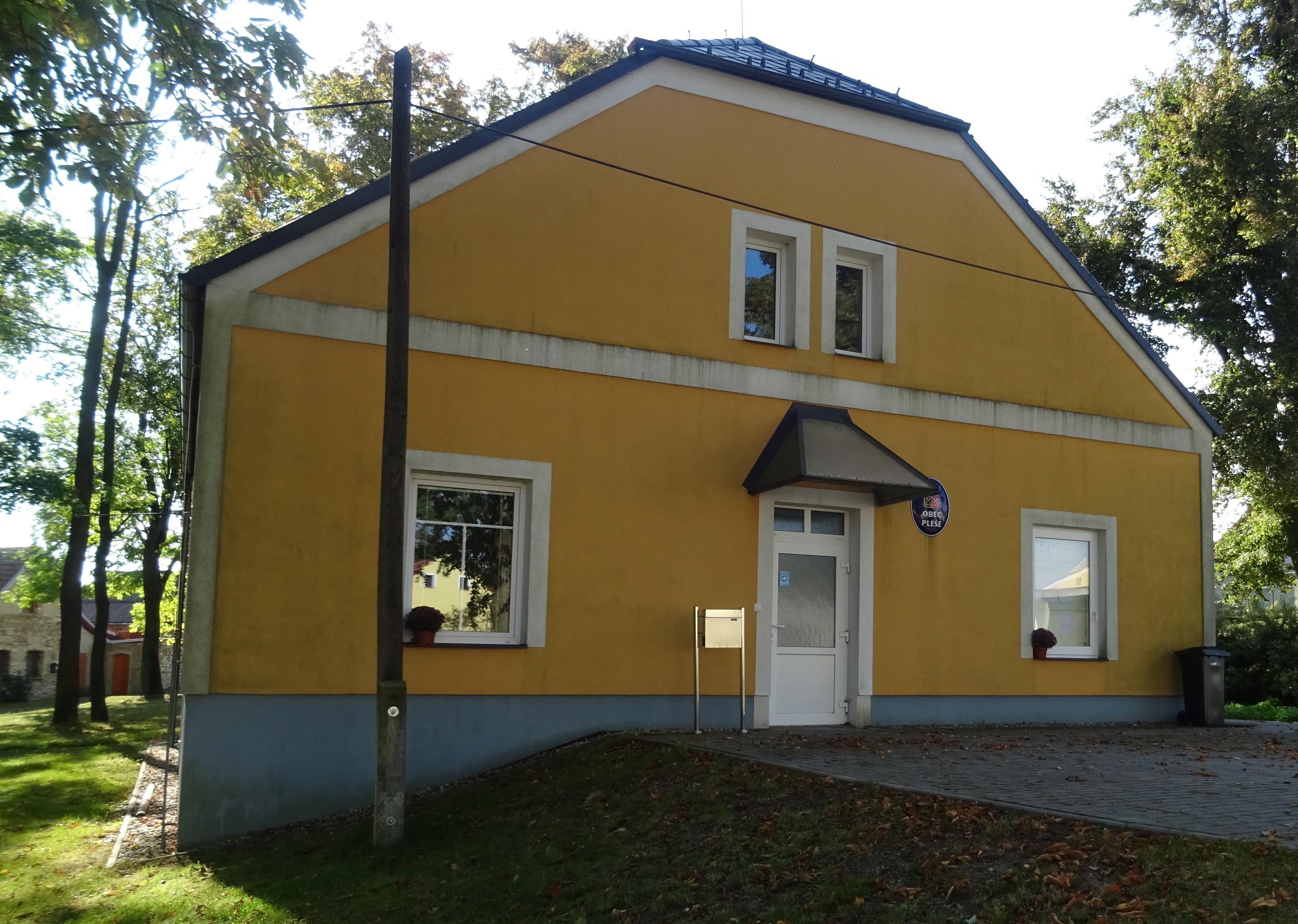 Obec Pleše foto 2