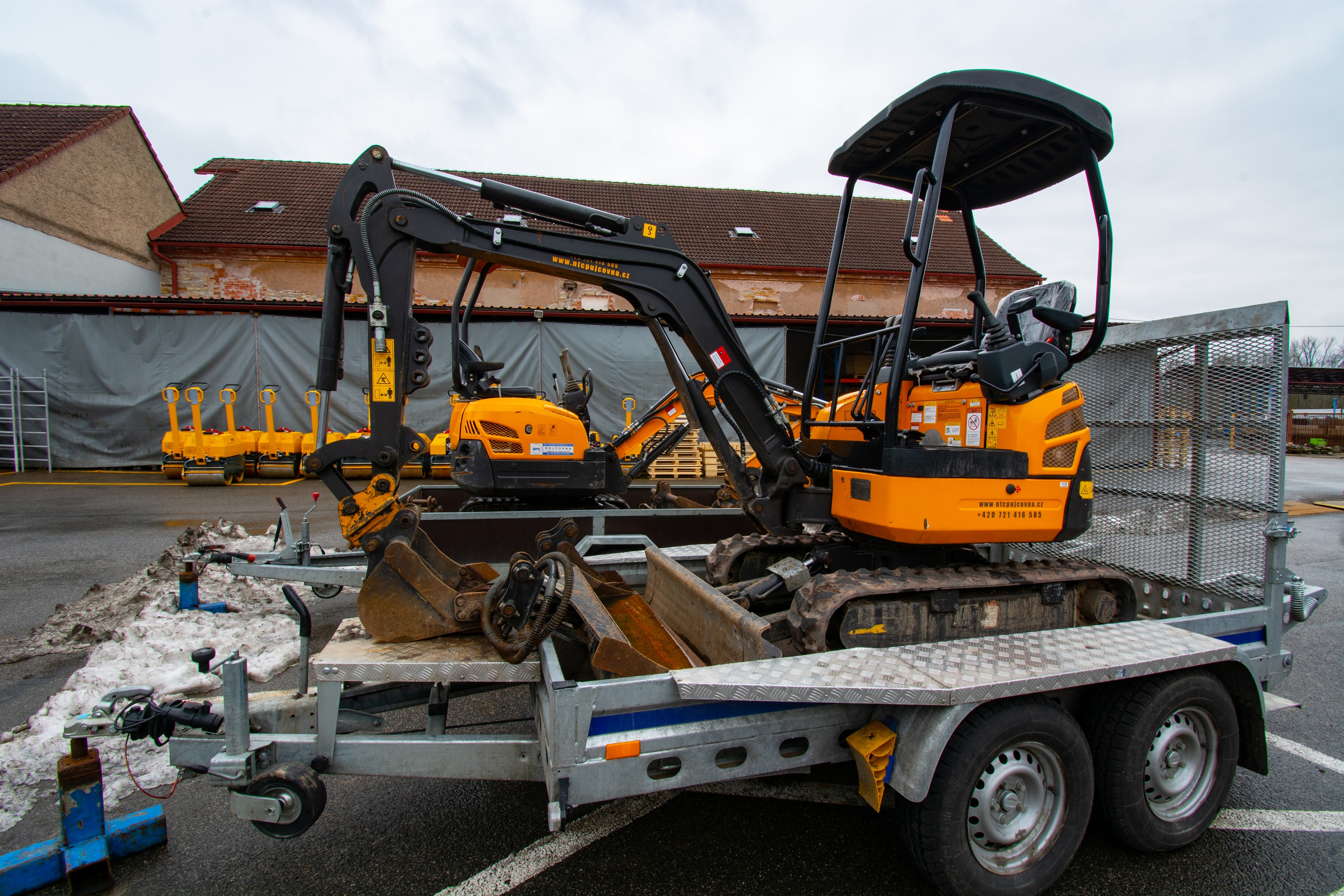 Půjčovna strojů NTC foto 3