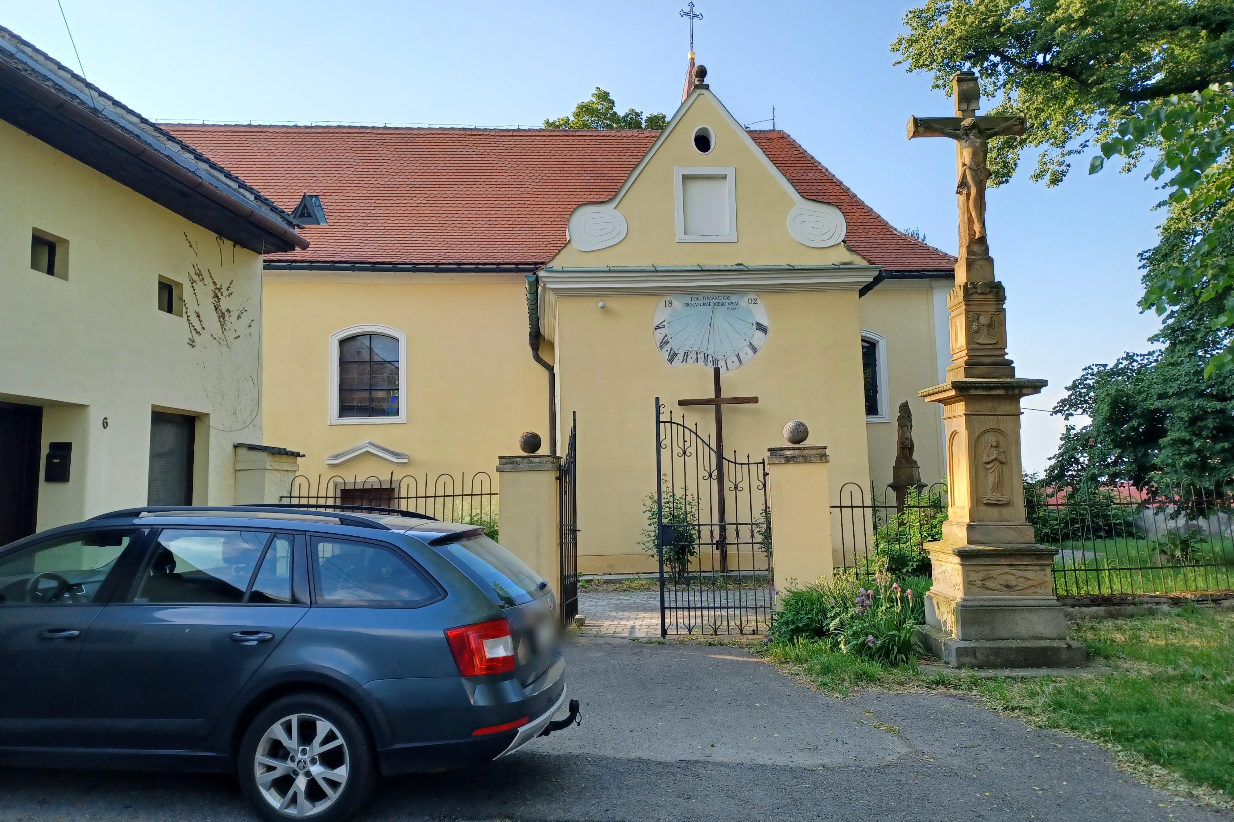 Římskokatolická farnost Těšnovice